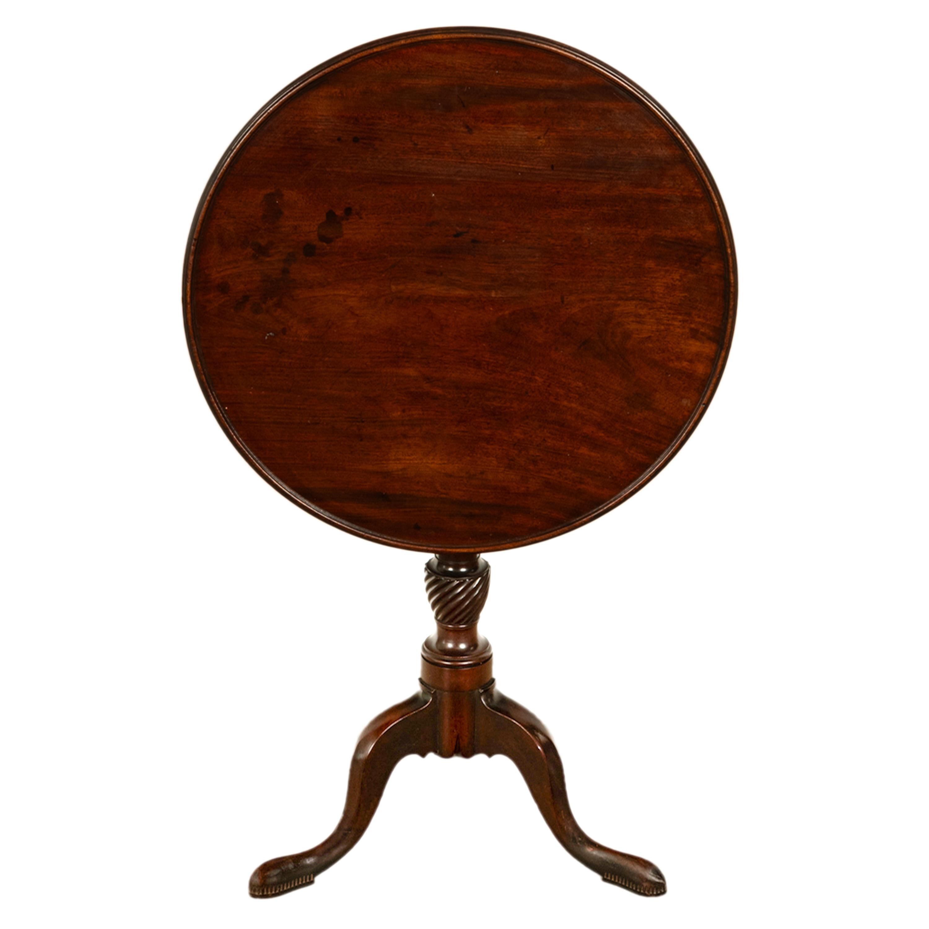 Antique American Chippendale Mahogany Tilt-Top Table Candlestand Philadelphia For Sale 5