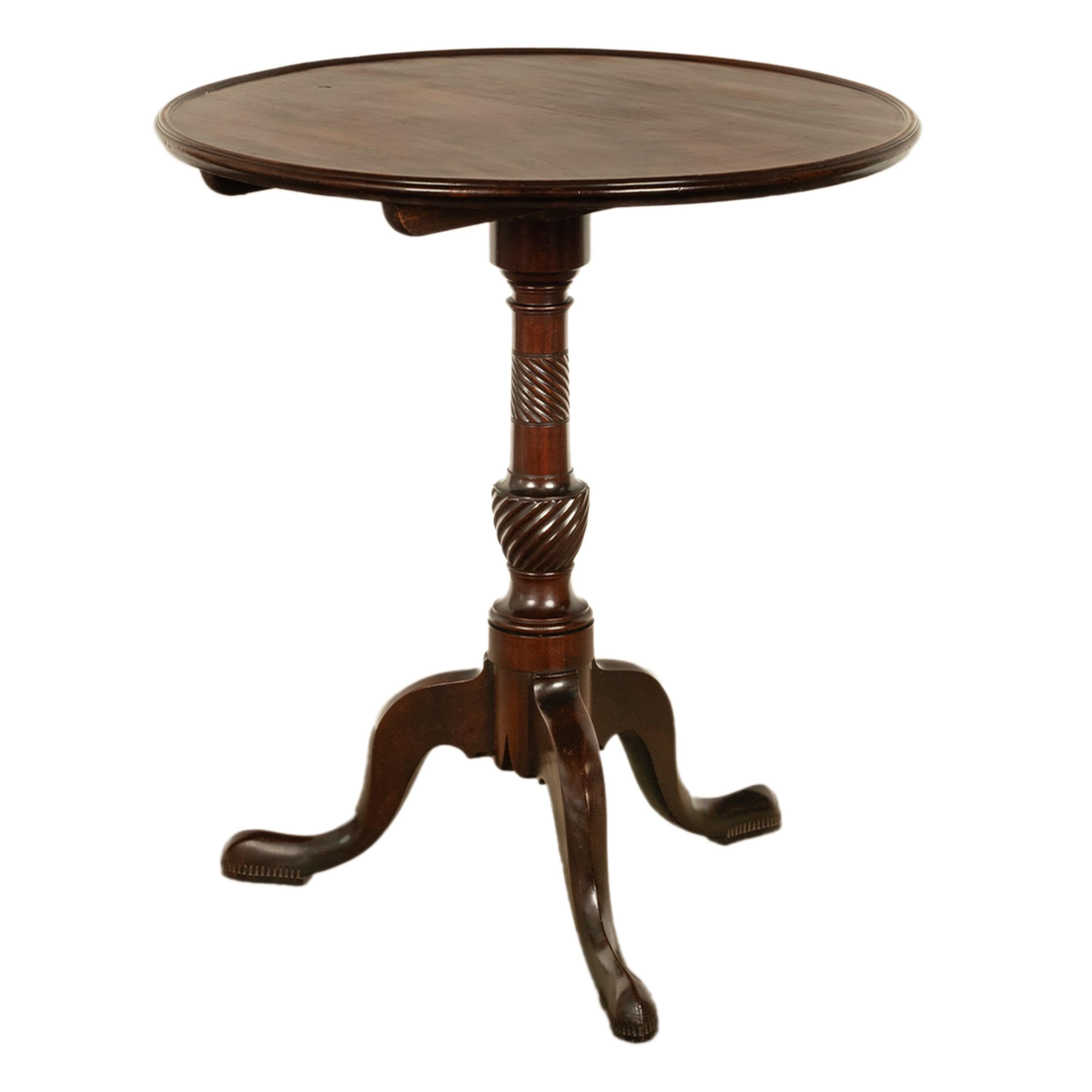 Antique American Chippendale Mahogany Tilt-Top Table Candlestand Philadelphia For Sale 8