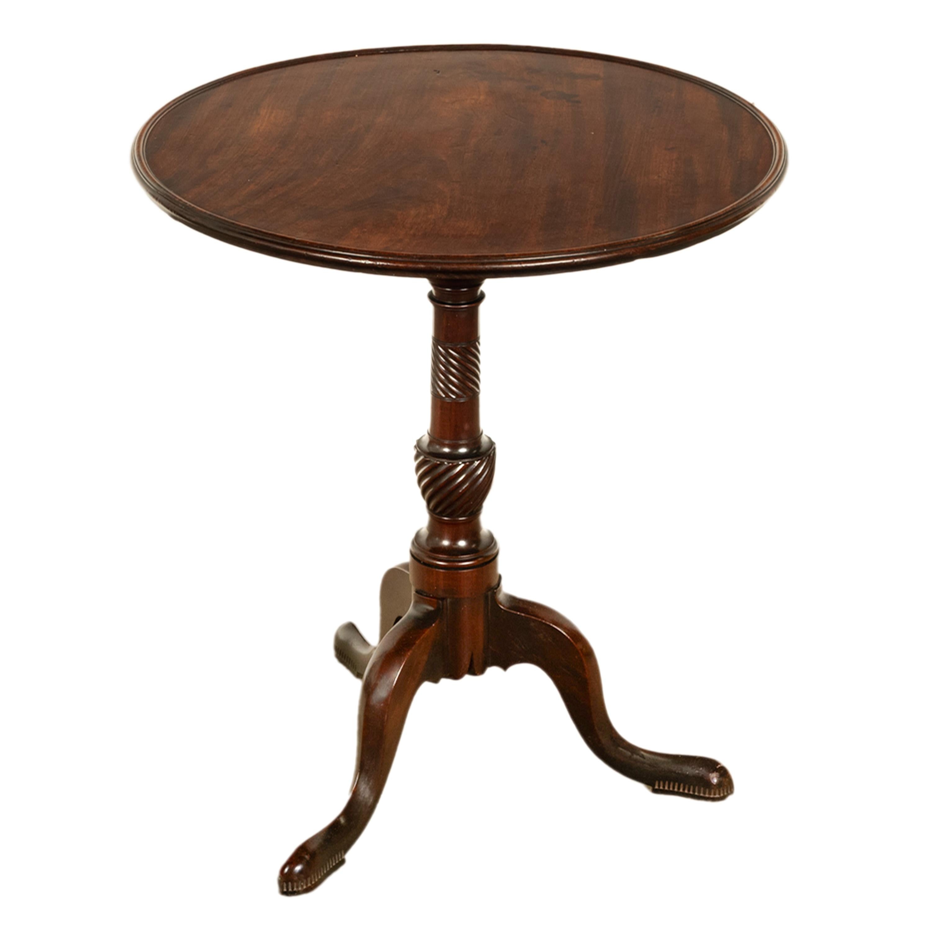 Antique American Chippendale Mahogany Tilt-Top Table Candlestand Philadelphia For Sale 9