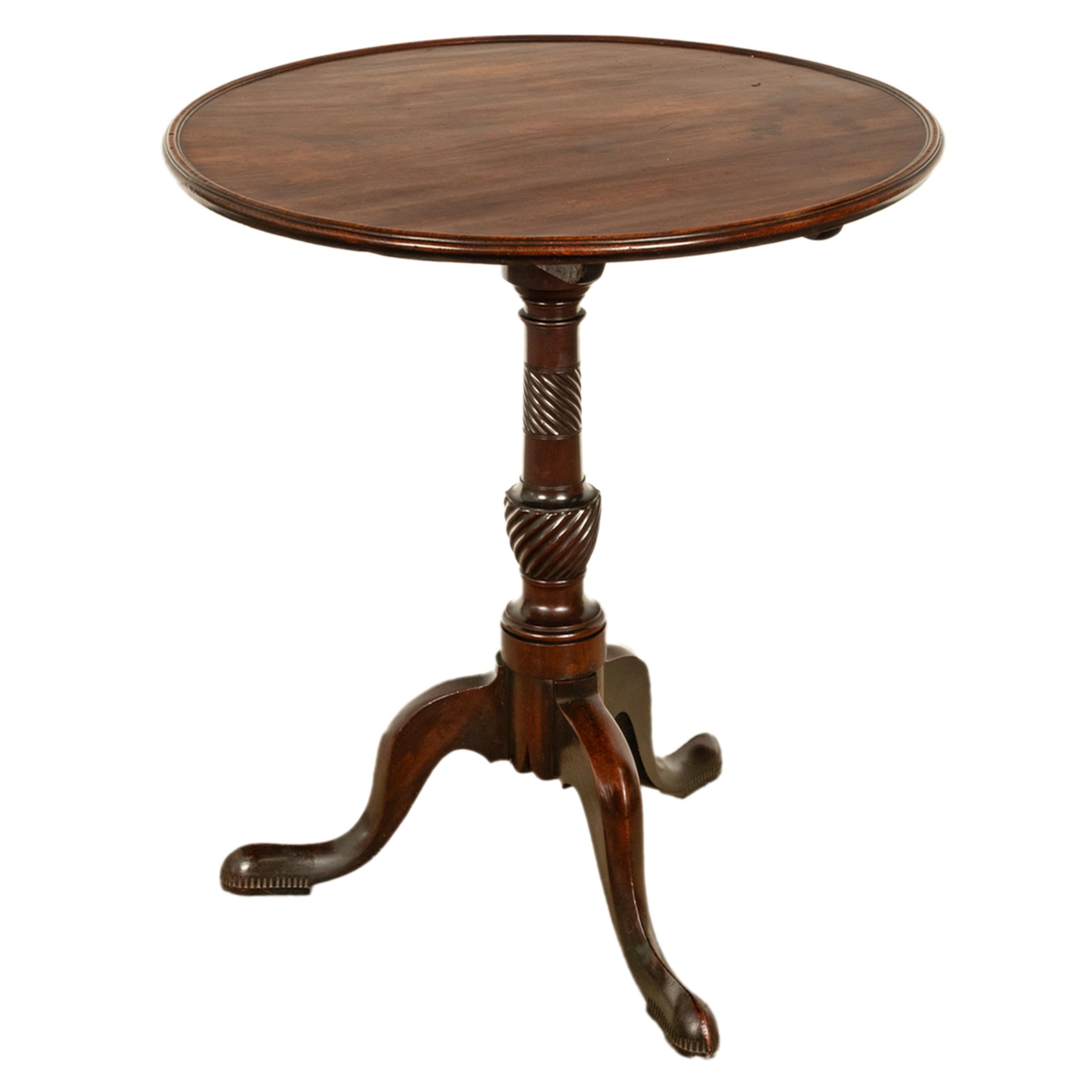 Antique American Chippendale Mahogany Tilt-Top Table Candlestand Philadelphia For Sale 10