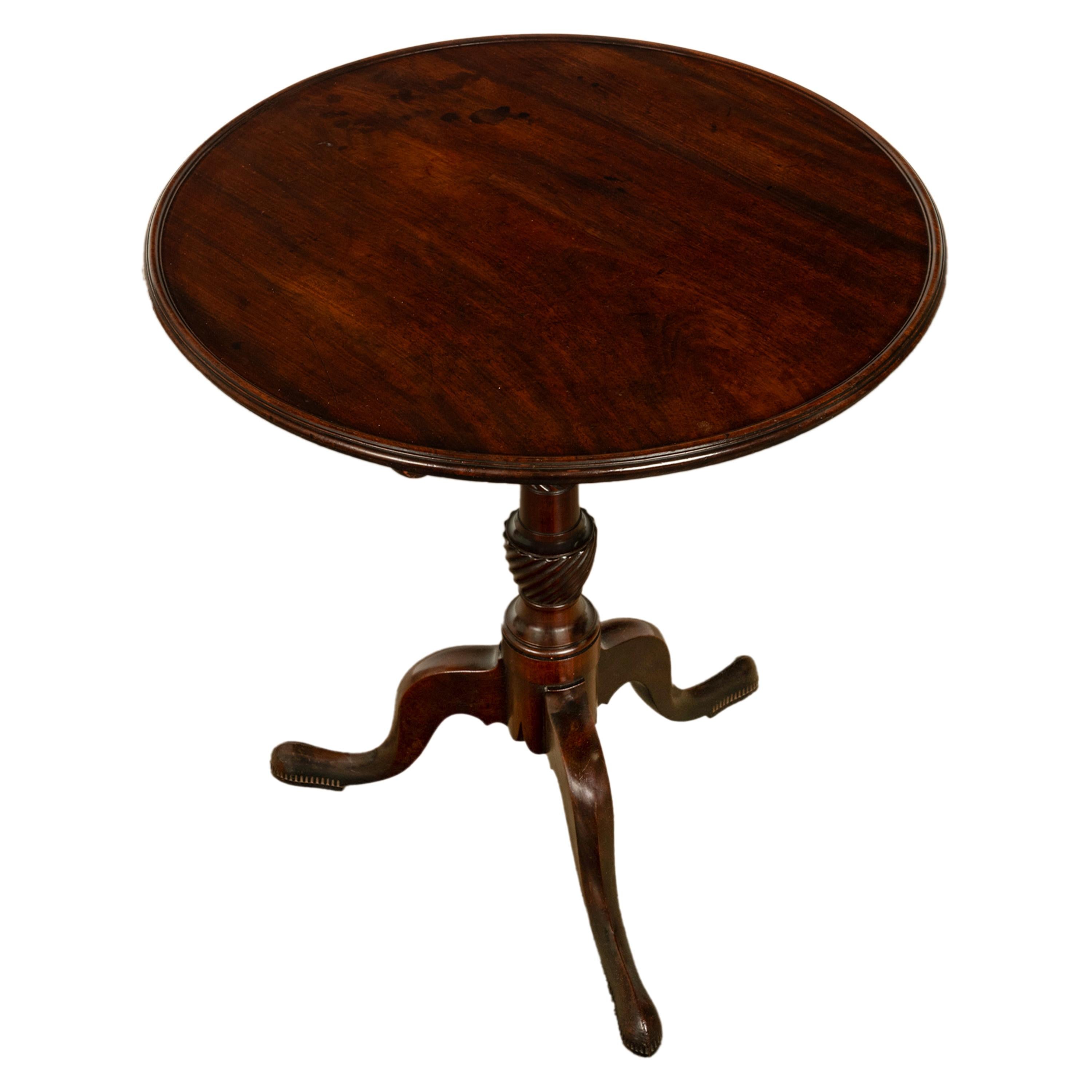 Antique American Chippendale Mahogany Tilt-Top Table Candlestand Philadelphia For Sale 13
