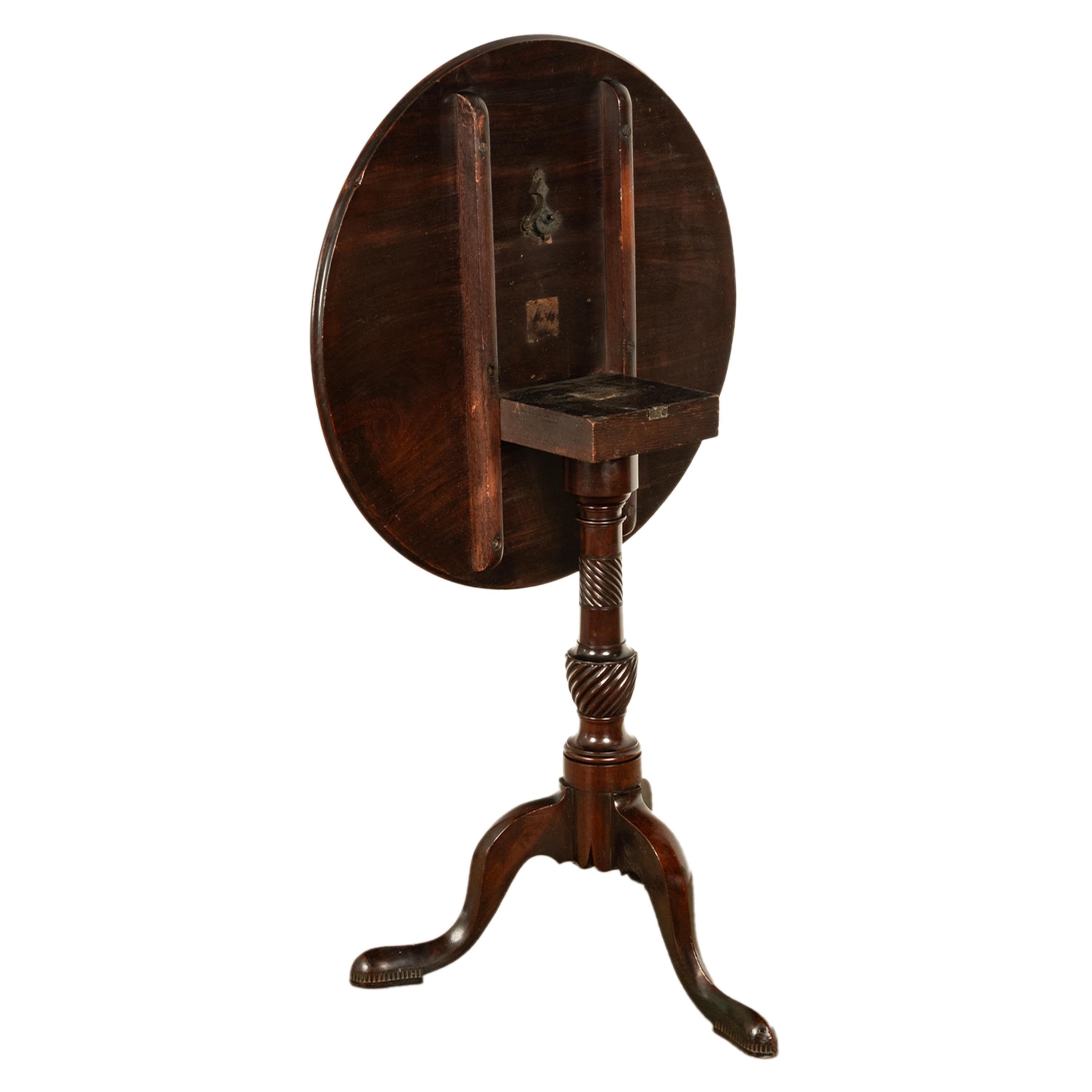 Antique American Chippendale Mahogany Tilt-Top Table Candlestand Philadelphia For Sale 2