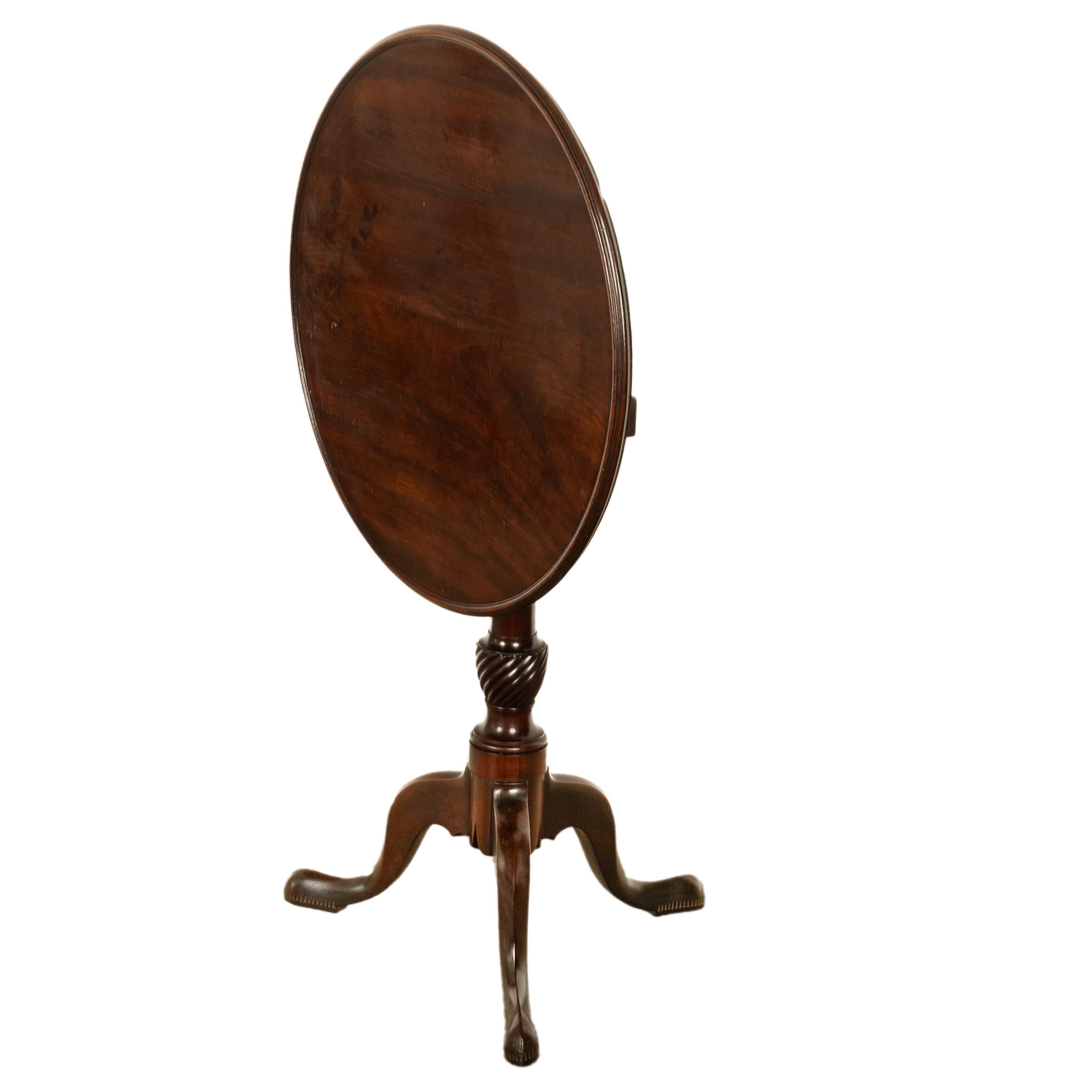 Antique American Chippendale Mahogany Tilt-Top Table Candlestand Philadelphia For Sale 4