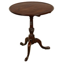 Antiguo candelabro de mesa americano Chippendale de caoba con tapa basculante Filadelfia