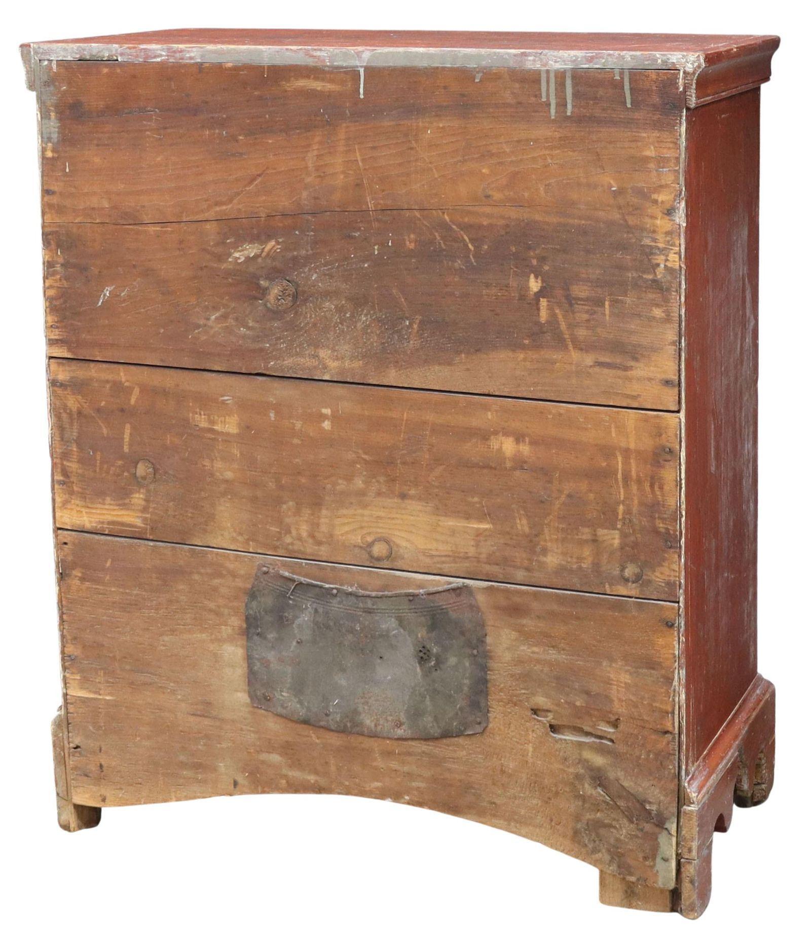 Antique American Chippendale Red-Painted Chest of Drawers, New England, 18th C In Good Condition For Sale In Sheridan, CO