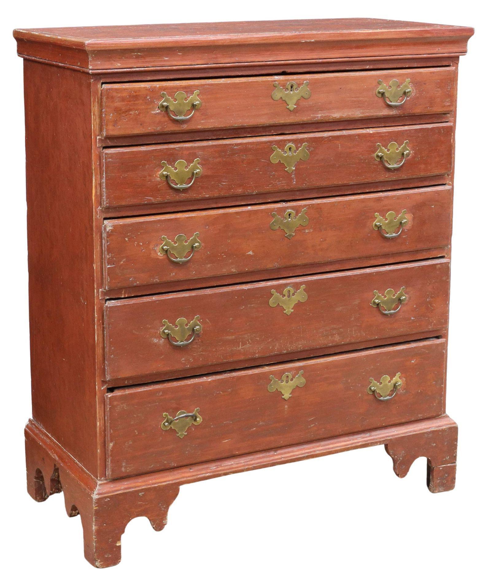 Antique American Chippendale Red-Painted Chest of Drawers, New England, 18th C For Sale 2