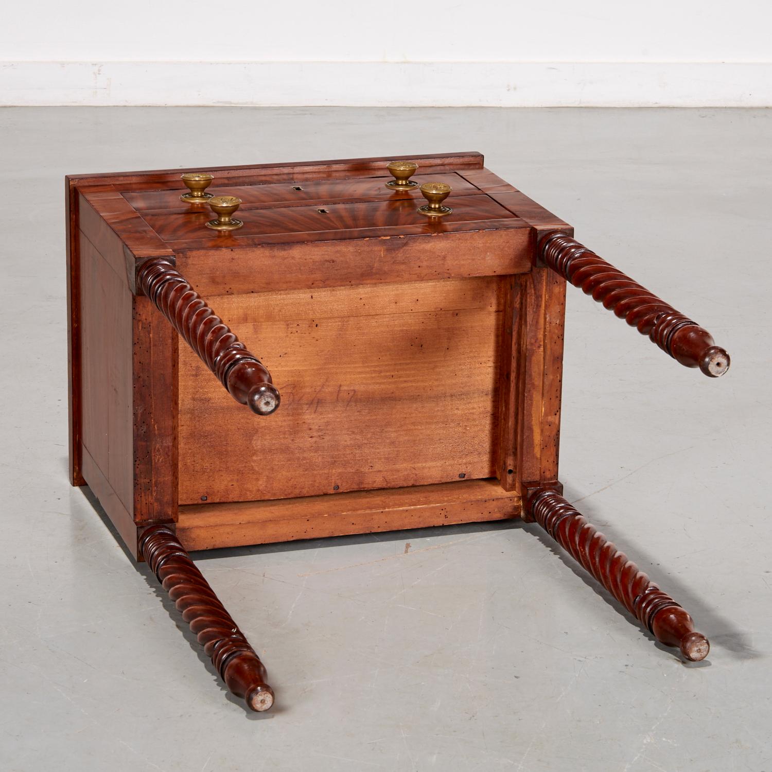Antique American Classical Figured Mahogany Nightstand With Rope Carved Legs For Sale 5