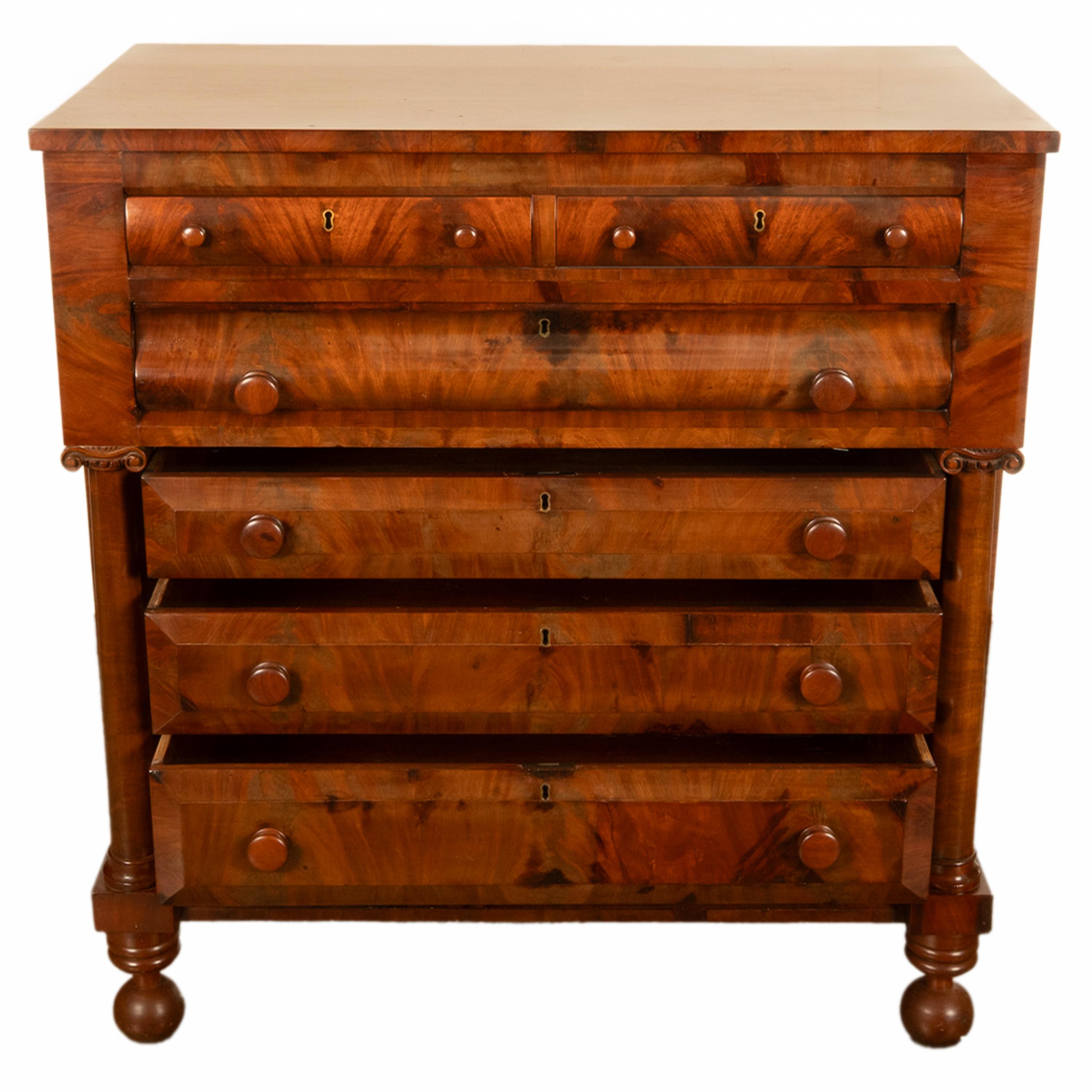 Antique American Classical Mahogany Chest Drawers Dresser Commode New York 1830 For Sale 3