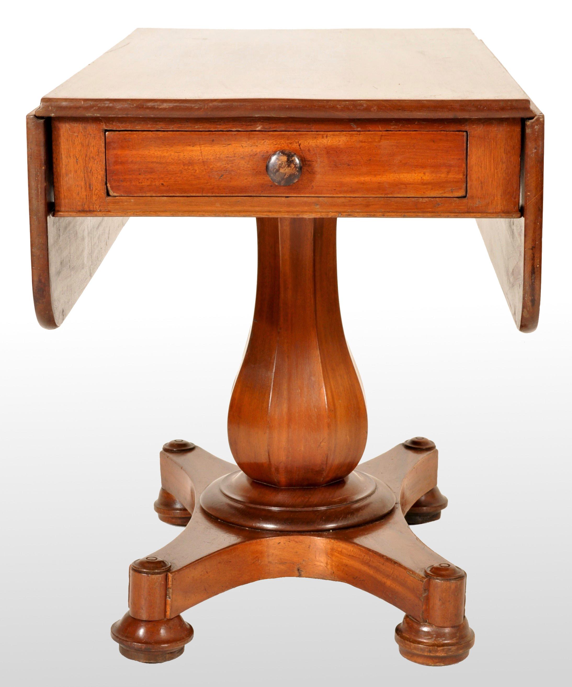 Antiker amerikanischer klassischer Mahagoni Drop Leaf Pedestal Pembroke Tisch um 1840 (Amerikanische Klassik) im Angebot