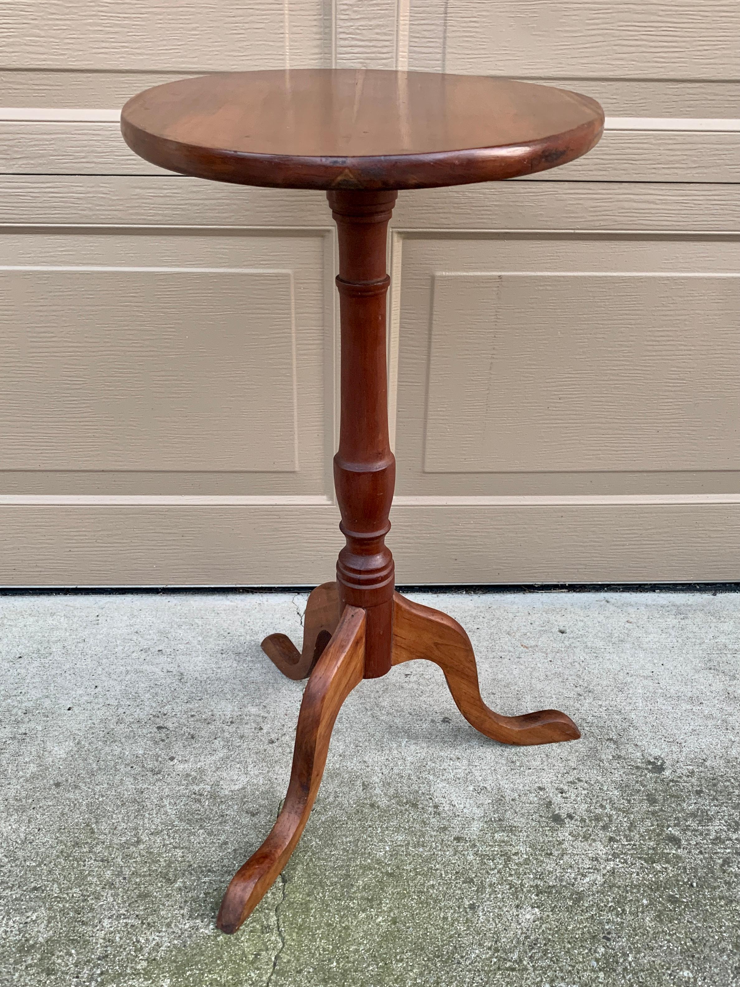 Antique American Colonial Cherry Candle Stand or Side Table, Mid 19th Century 5