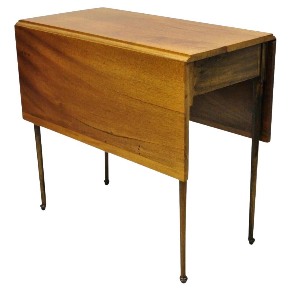 Antique American Colonial Cherry Wood Slender Leg Pembroke Lamp Side End Table For Sale