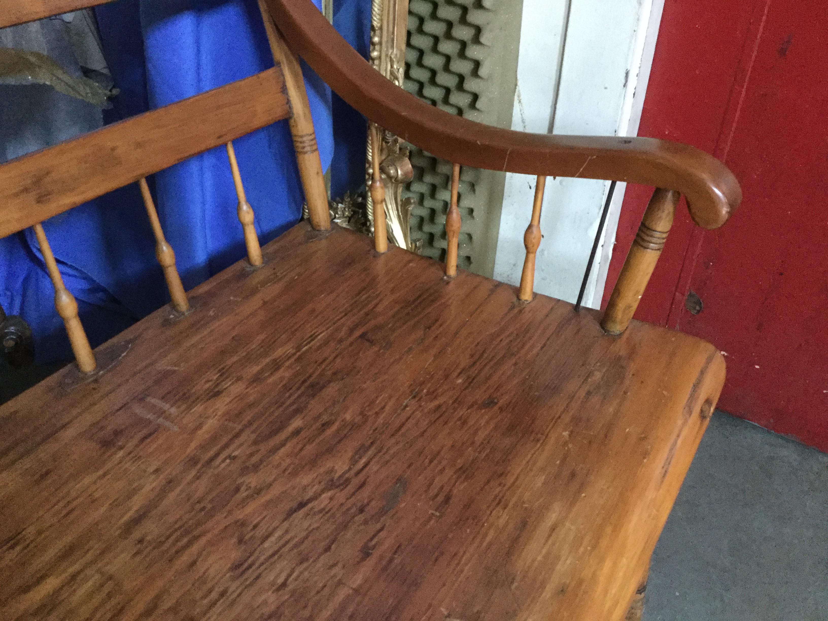 Antique American Colonial Maple Bench For Sale 2