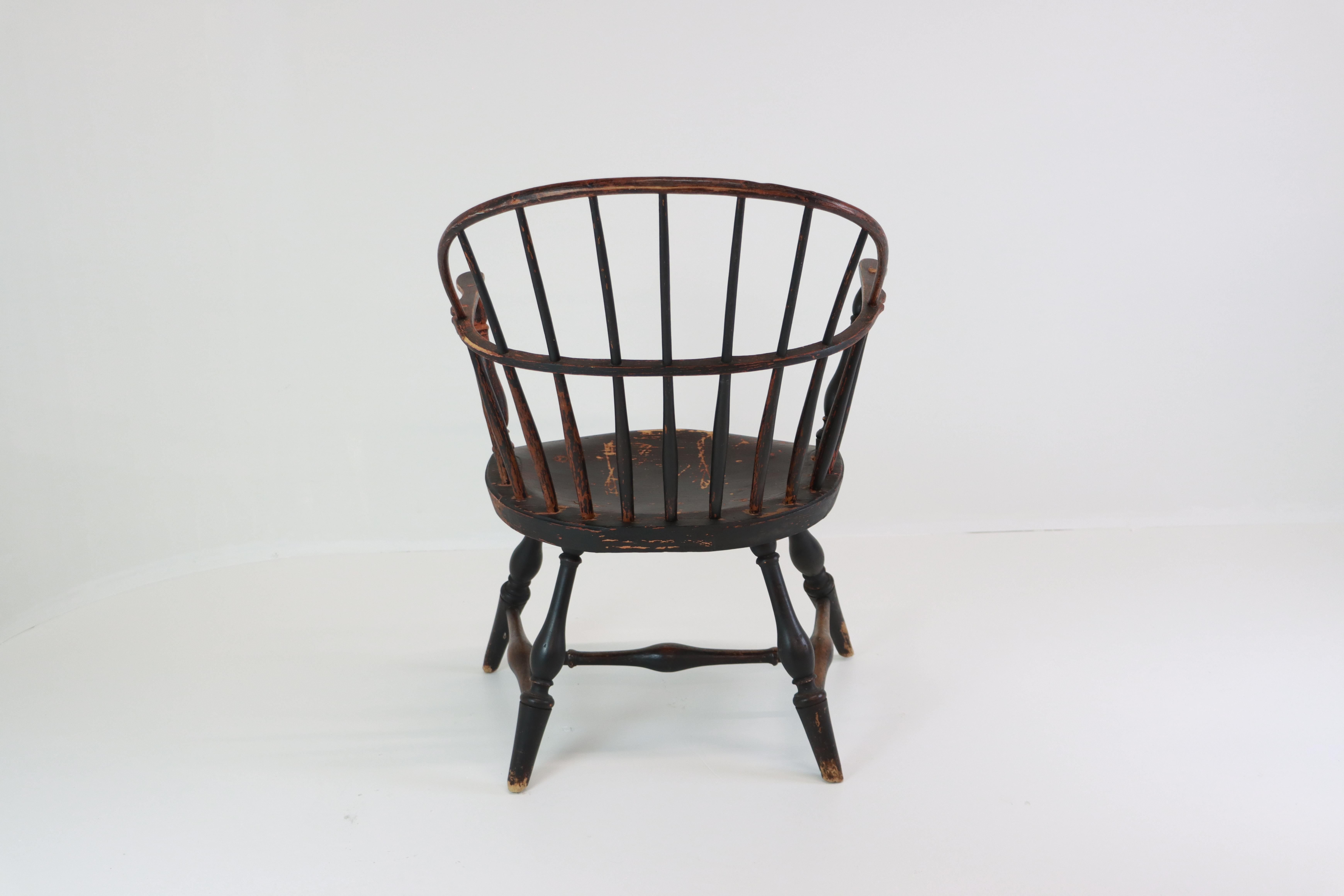 Silla Windsor antigua del Renacimiento Colonial Americano en Bueno estado para la venta en Calgary, Alberta