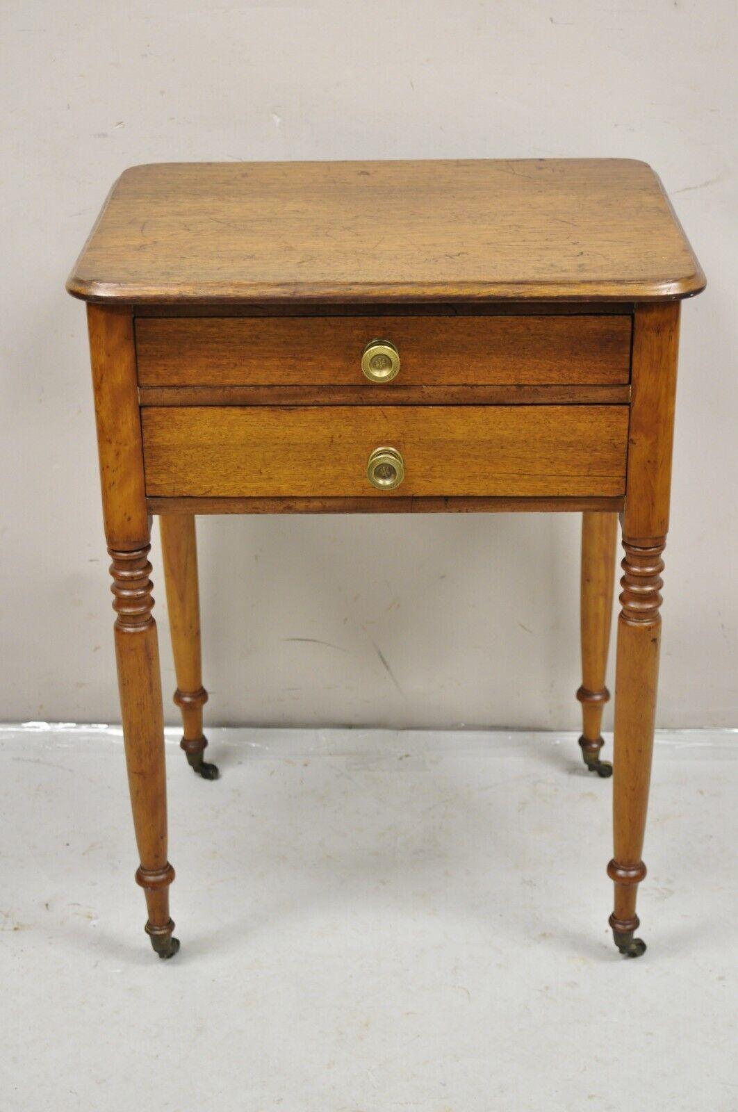Antique American Colonial Sheraton Mahogany 2 Drawer Nightstand Bedside Table For Sale 7