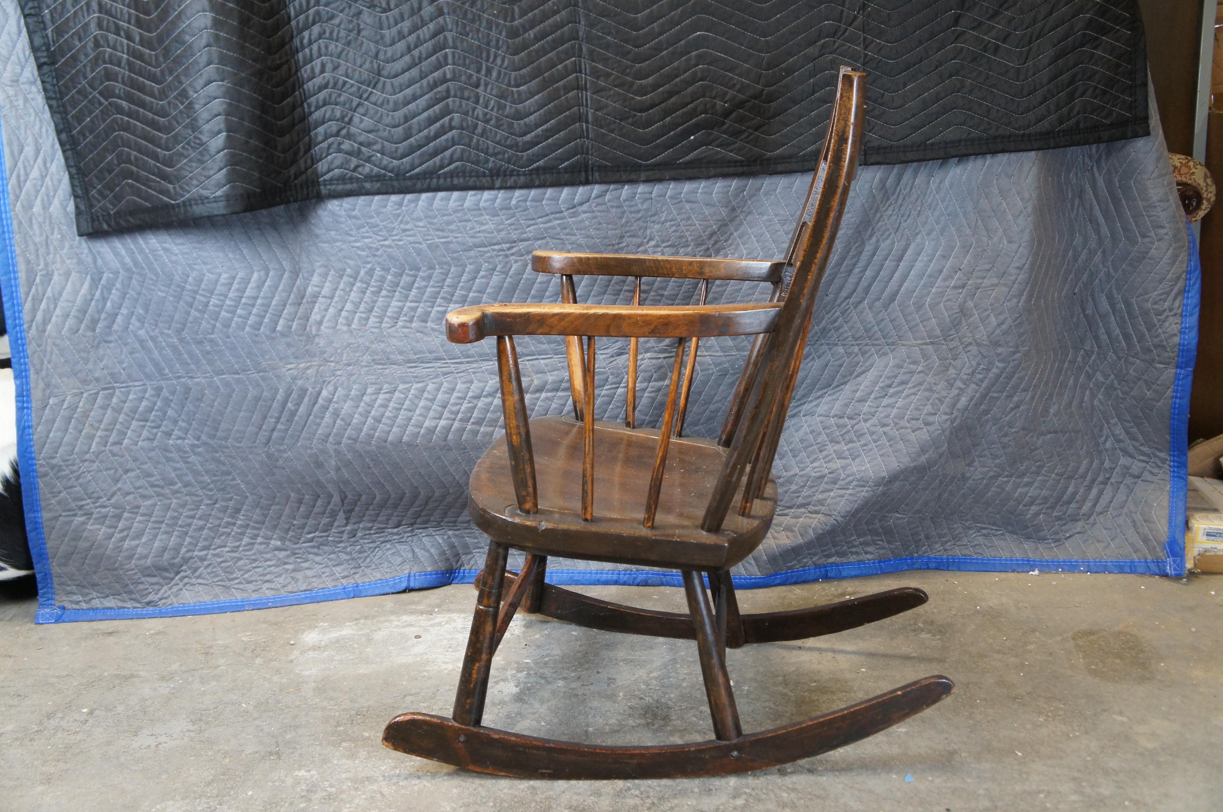 Antique American Country Oak Ladder Slat Back Rocking Armhair Rocker 1