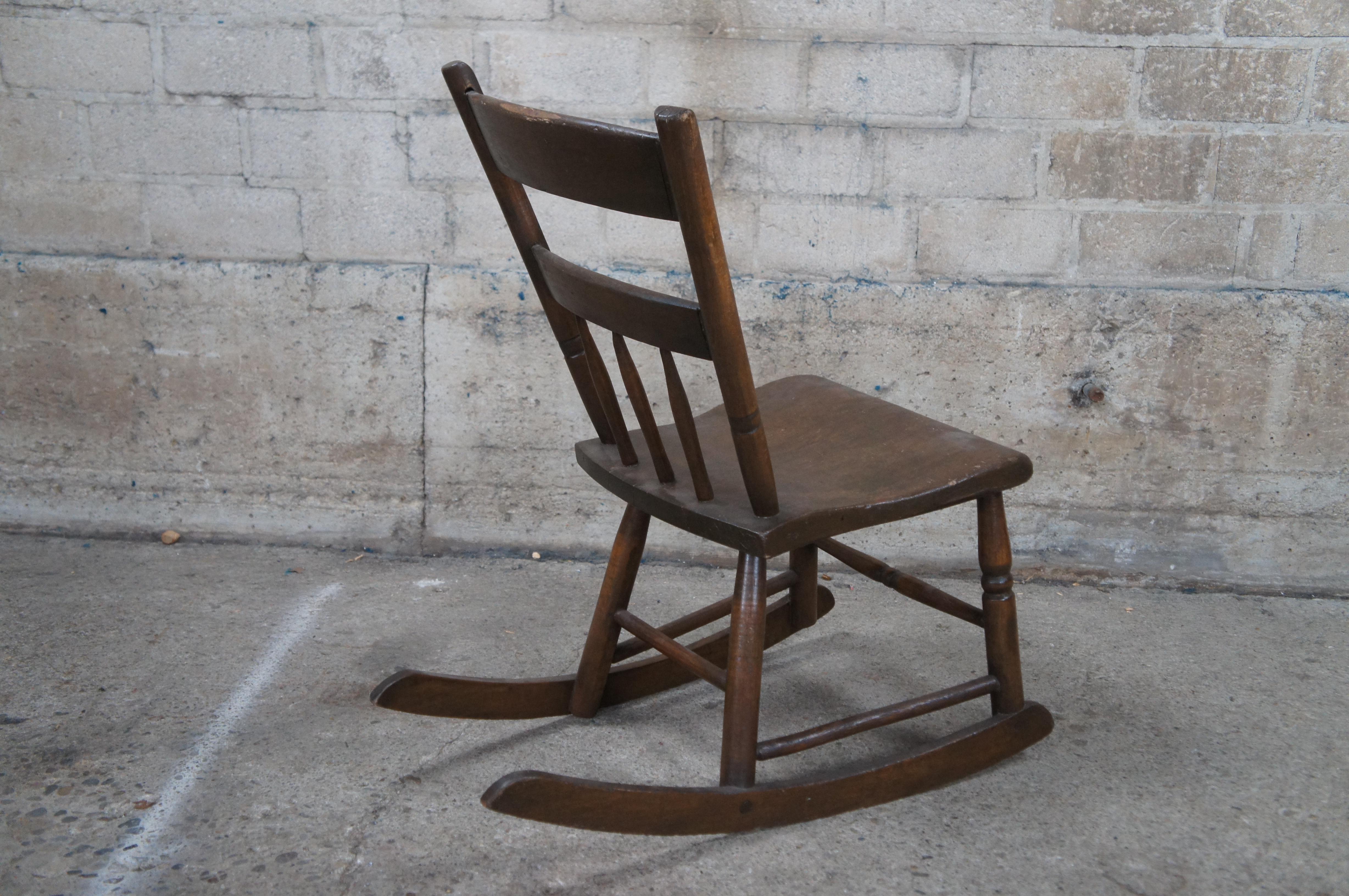 Antique American Country Oak Ladder Stat Back Rocking Chair Rocker For Sale 2