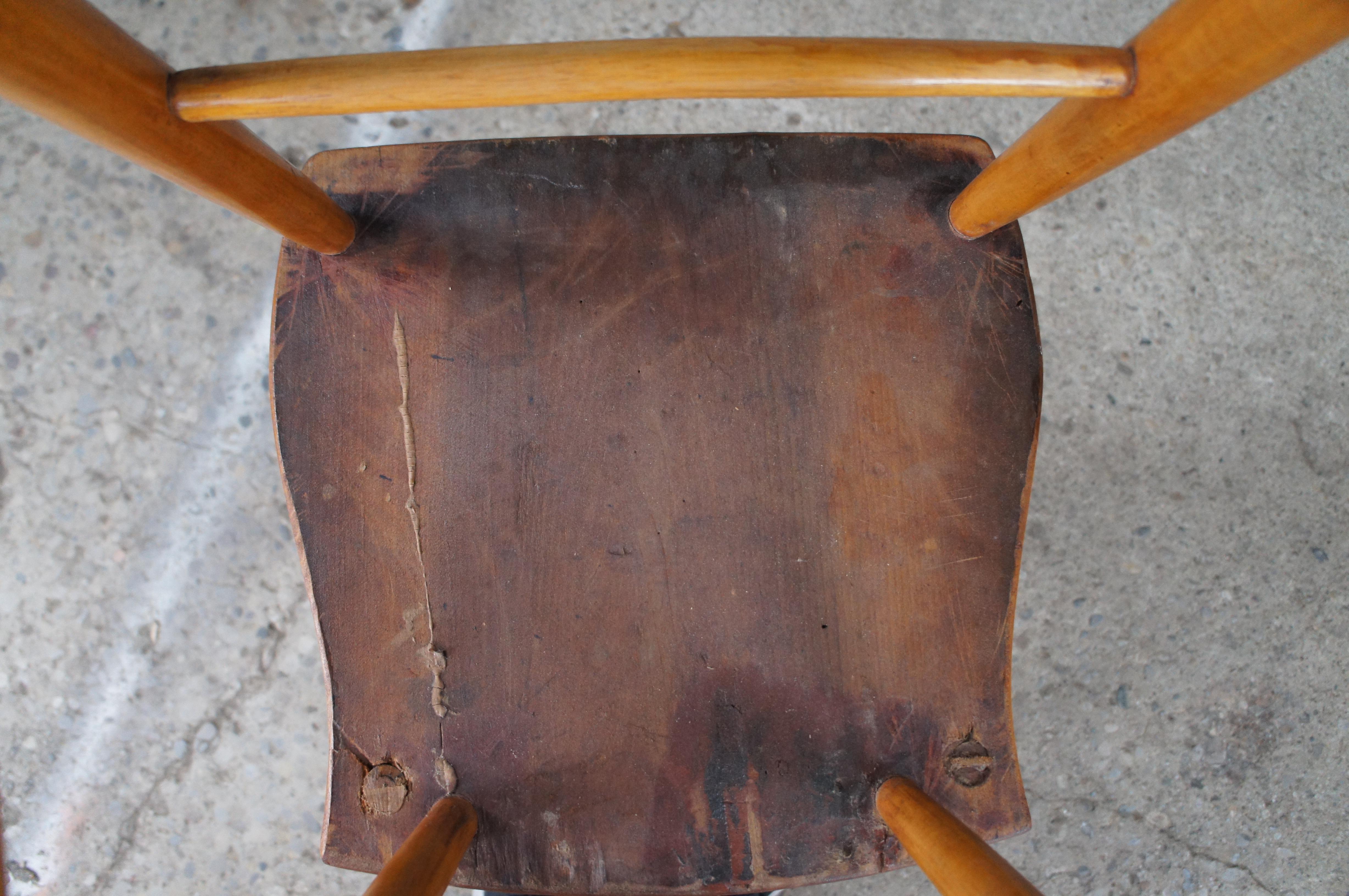 Antique American Country Solid Maple Plank Seat Side Accent Chair For Sale 8