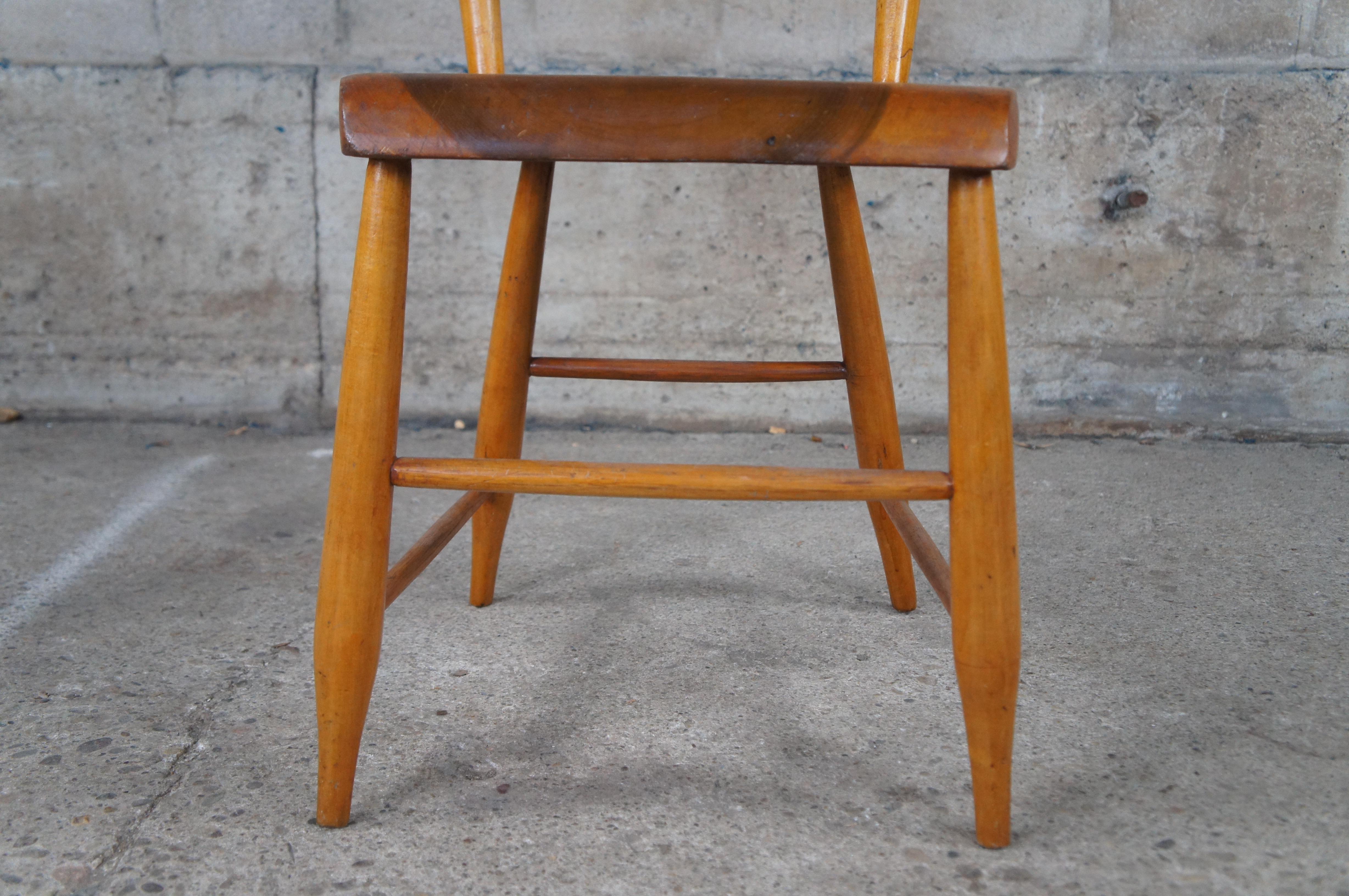 Antique American Country Solid Maple Plank Seat Side Accent Chair For Sale 5