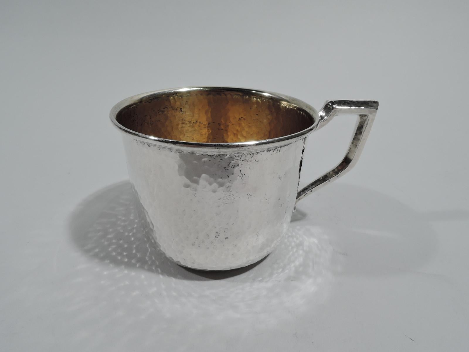 Antique American Craftsman Hand-Hammered Sterling Silver Baby Cup In Good Condition In New York, NY