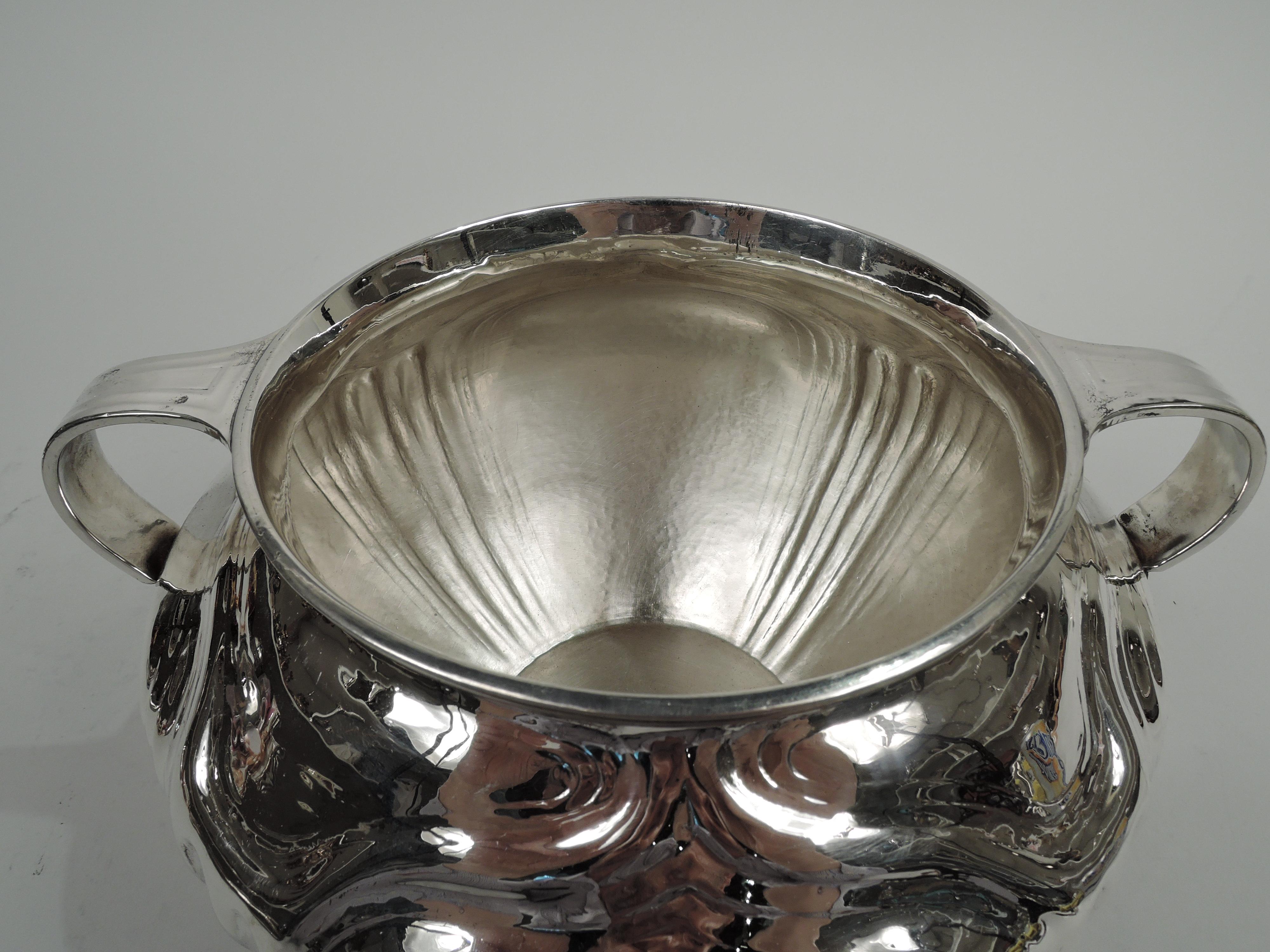 Ancien bol d'amphore en argent sterling American Craftsman Excellent état - En vente à New York, NY