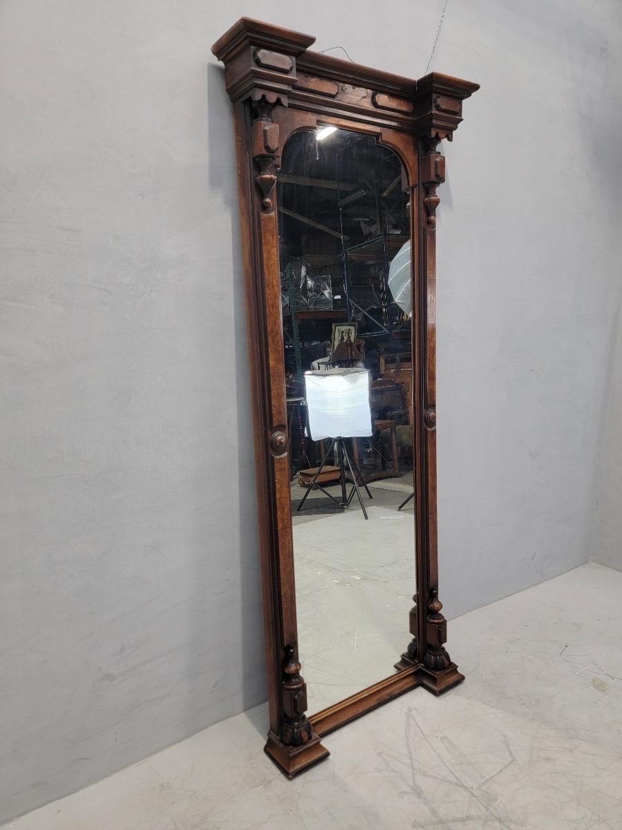 Miroir de pilier américain ancien de style oriental avec base en marbre Carrera - 2 pièces en vente 1