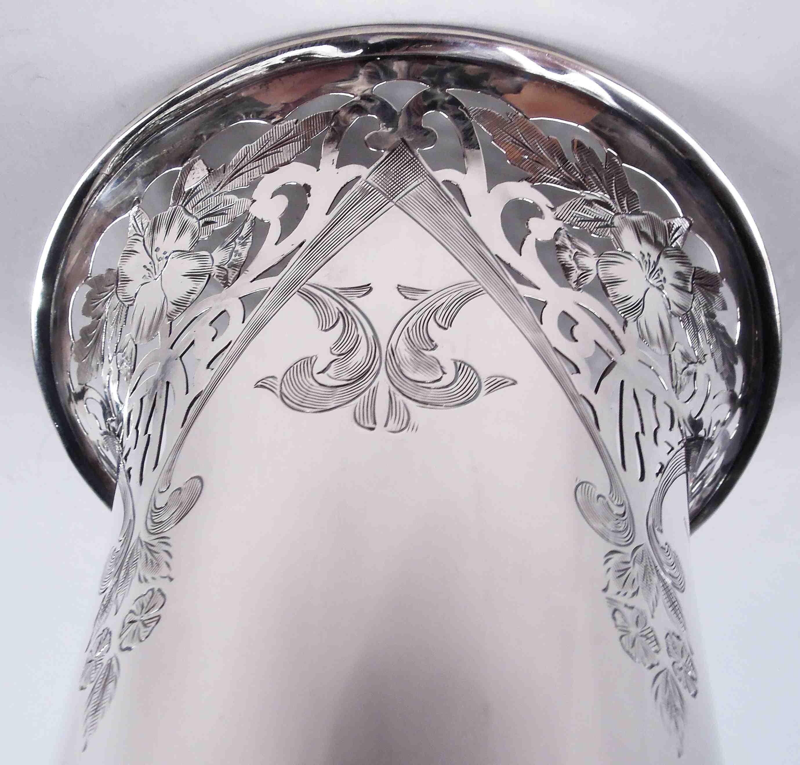 Antique American Edwardian Art Nouveau Sterling Silver Vase In Good Condition In New York, NY