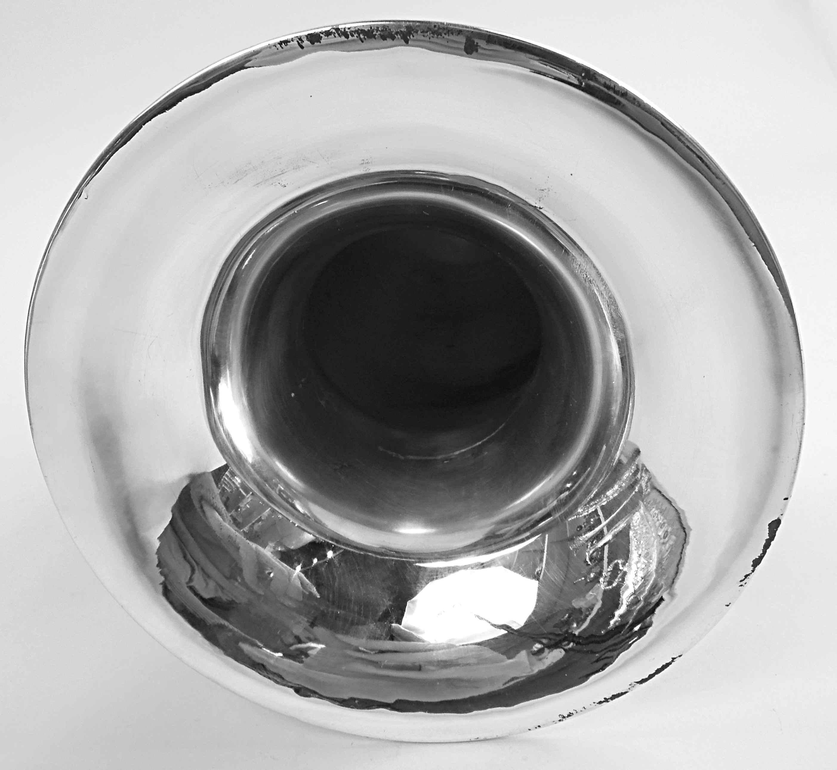 Édouardien Antiquité américaine Edwardian Classical Sterling Silver 18-Inch Vase en vente