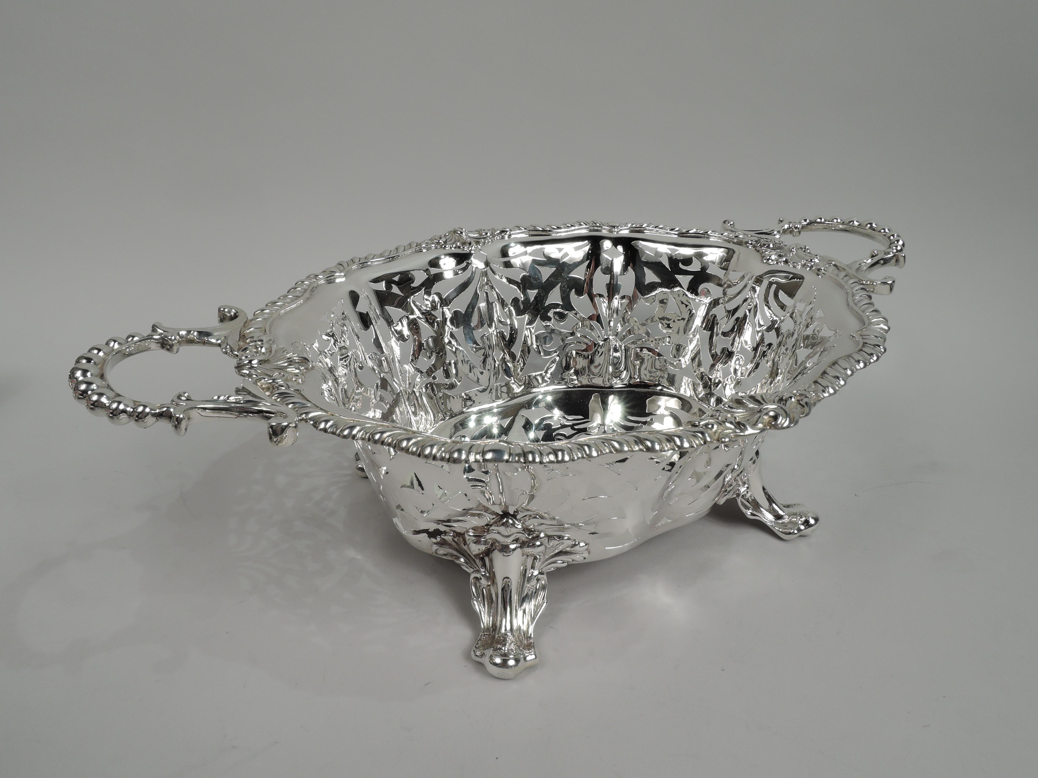 Antique American Edwardian Classical Sterling Silver Bowl In Excellent Condition In New York, NY