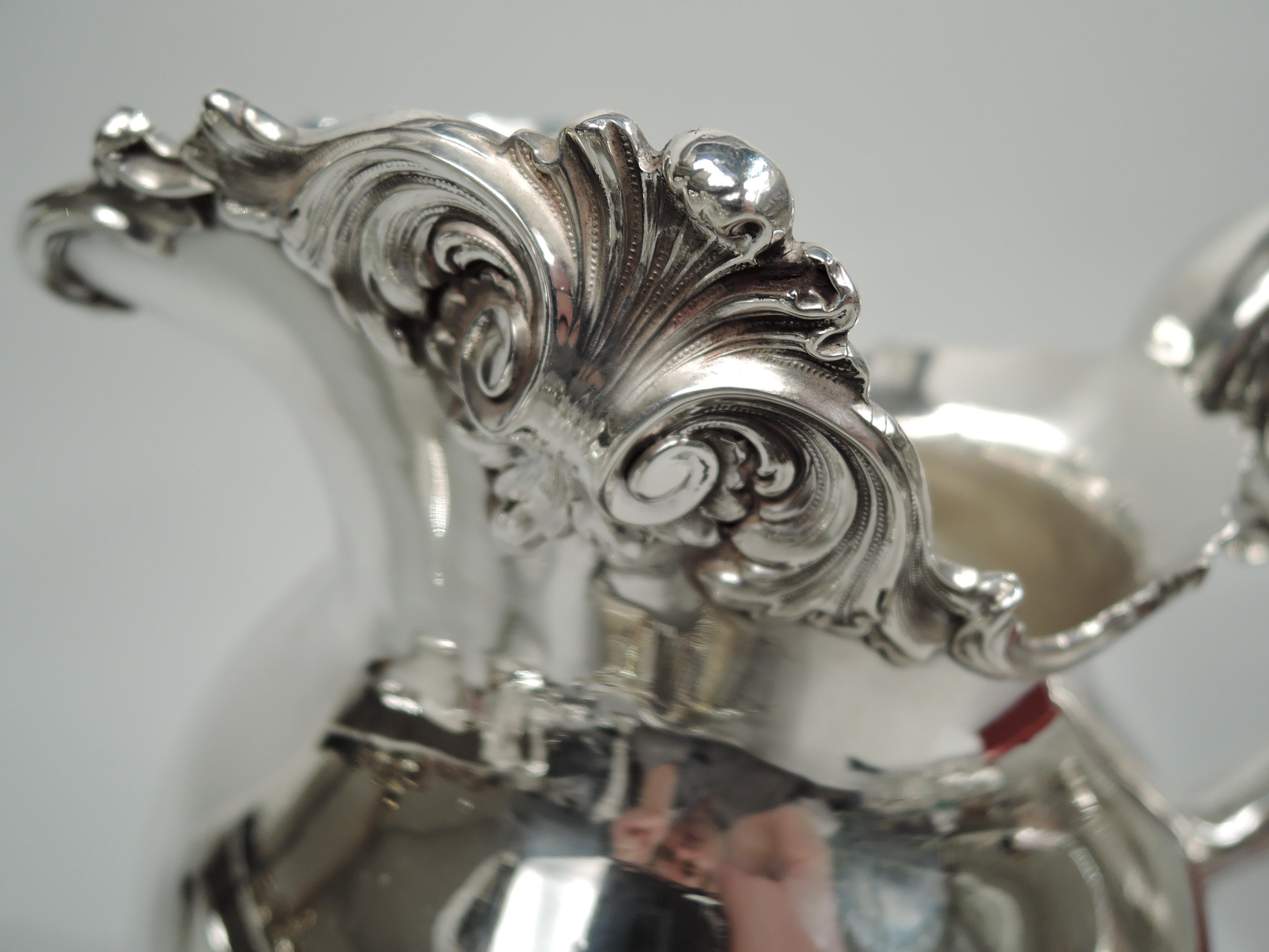 Antique American Edwardian Classical Sterling Silver Water Pitcher In Excellent Condition For Sale In New York, NY