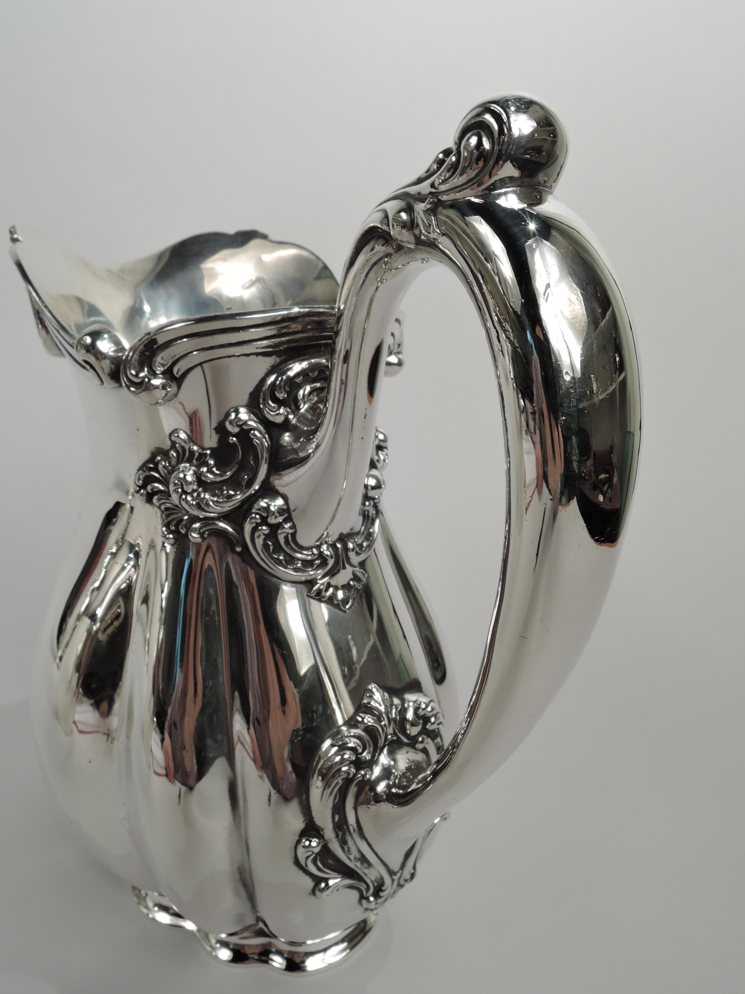 Antique American Edwardian Sterling Silver Water Pitcher In Excellent Condition For Sale In New York, NY