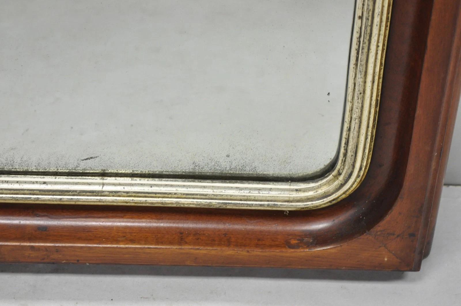 Vetro Antique Mirror americano ad arco in legno di mogano con cornice in vetro da parete in vendita