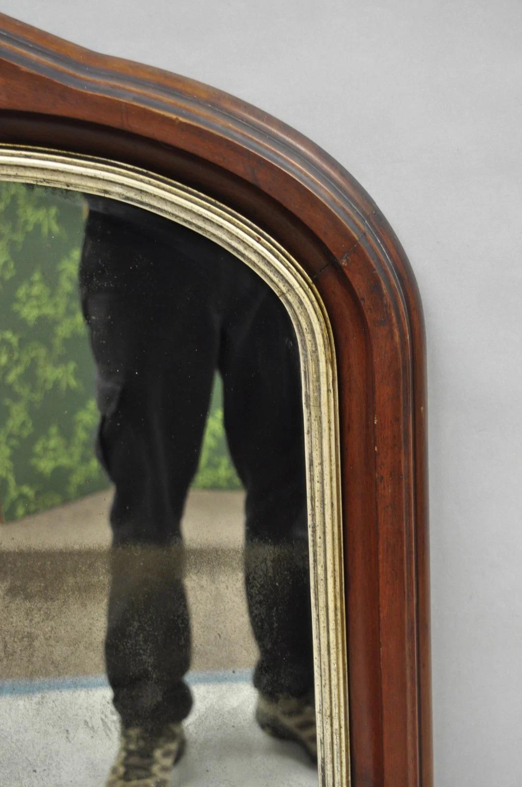 Antique Mirror americano ad arco in legno di mogano con cornice in vetro da parete in vendita 1