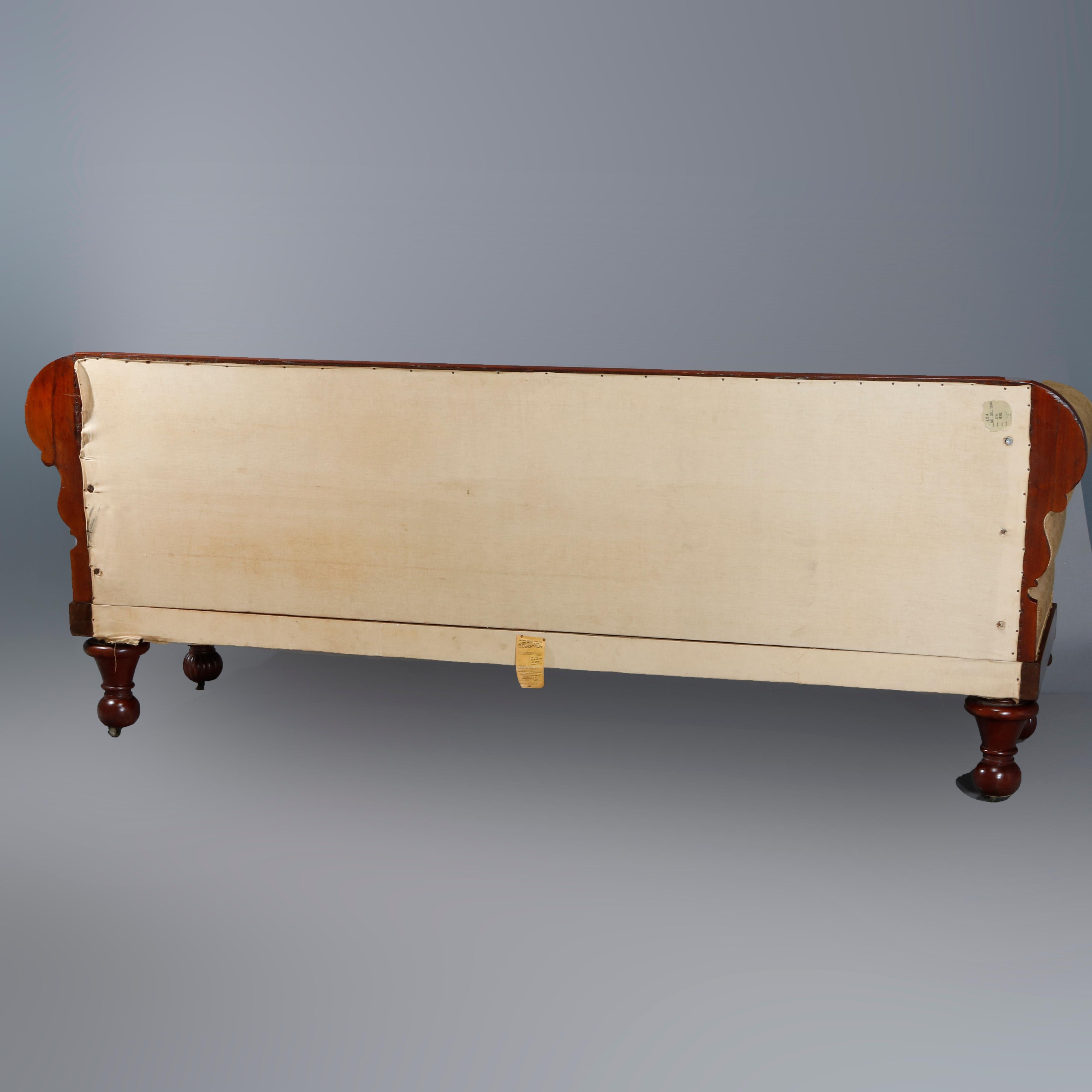 Antique American Empire Carved Flame Mahogany Quervelle School Sofa, circa 1830 In Good Condition In Big Flats, NY