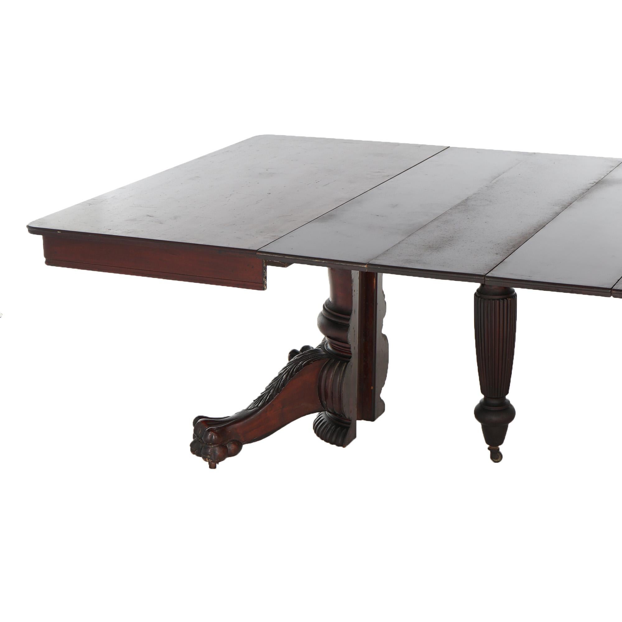 Ancienne table de banquet Empire américain en acajou sculpté et six  Feuilles c1880 en vente 9