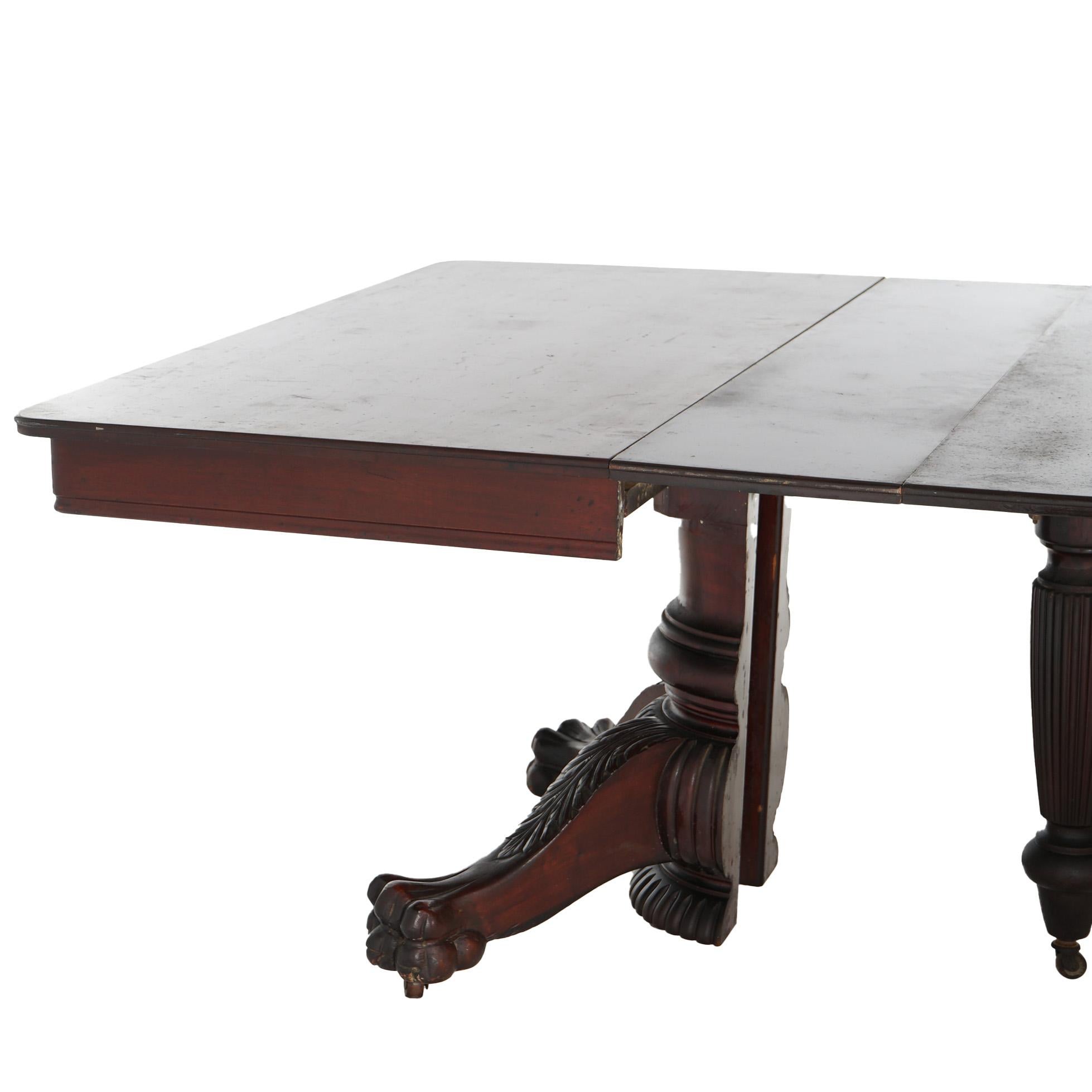 Ancienne table de banquet Empire américain en acajou sculpté et six  Feuilles c1880 en vente 12