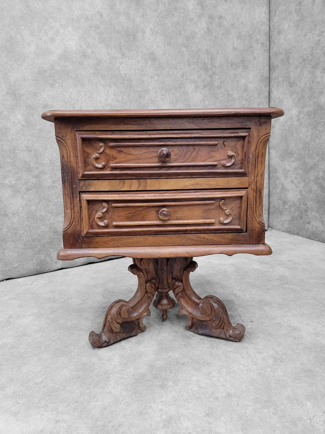 Antique American Empire Carved Walnut 2 Drawer Pedestal Base Side Chests - Pair In Good Condition For Sale In Chicago, IL