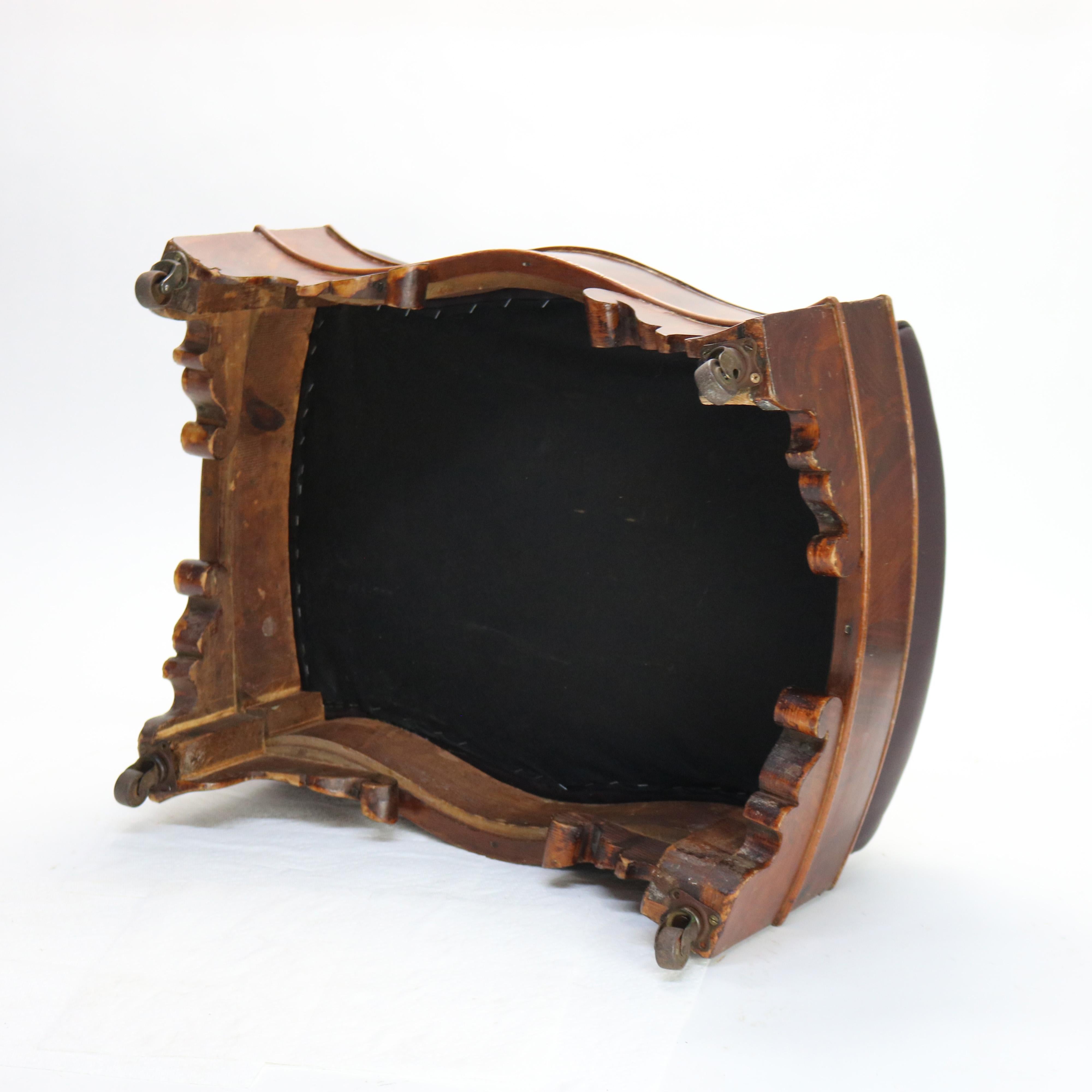 Antiguo taburete de pie de caoba clásico imperio americano C1840 en venta 6