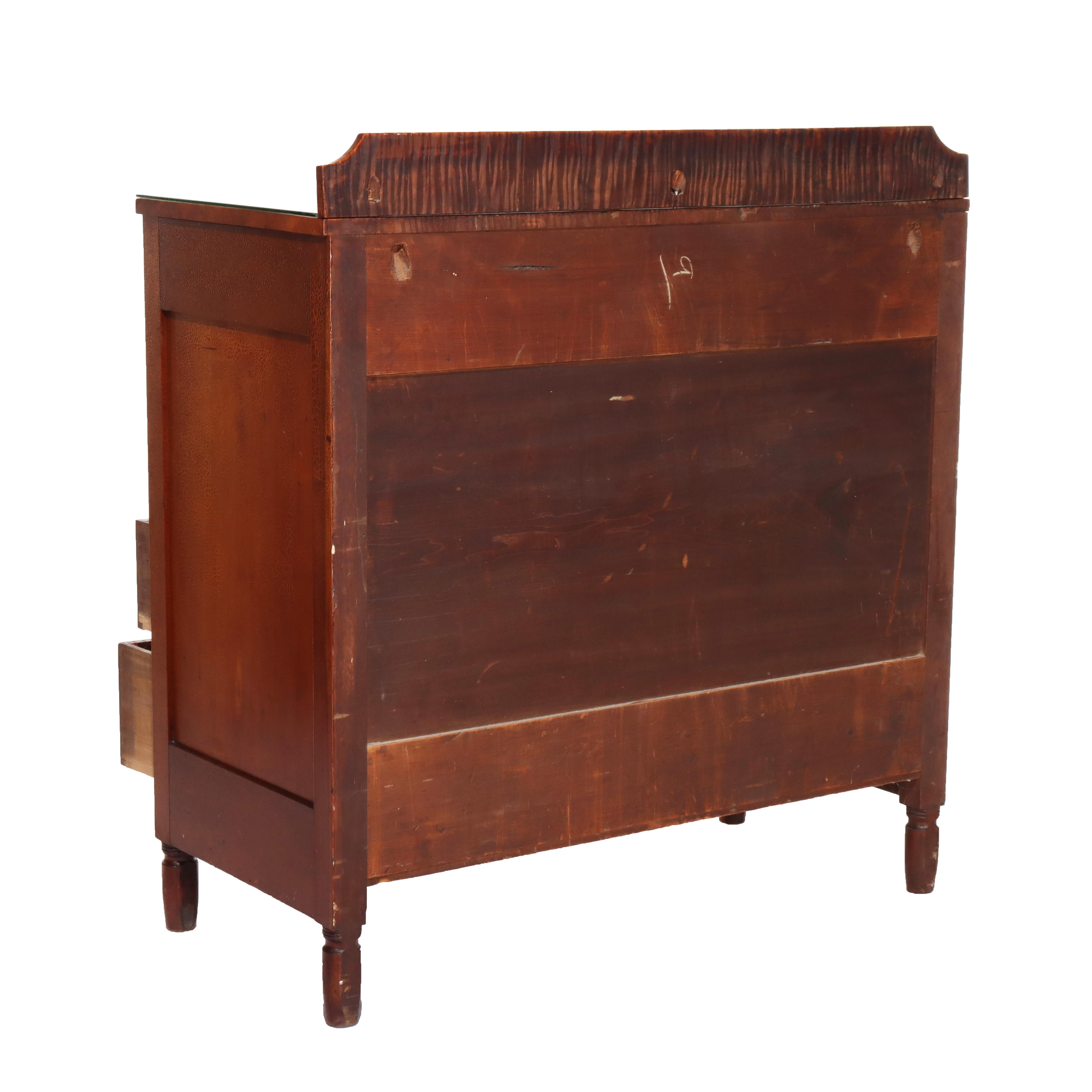 Antiquité - Coffre à quatre tiroirs en érable tigré et cerisier de l'Empire Antique Classic C1840 en vente 5