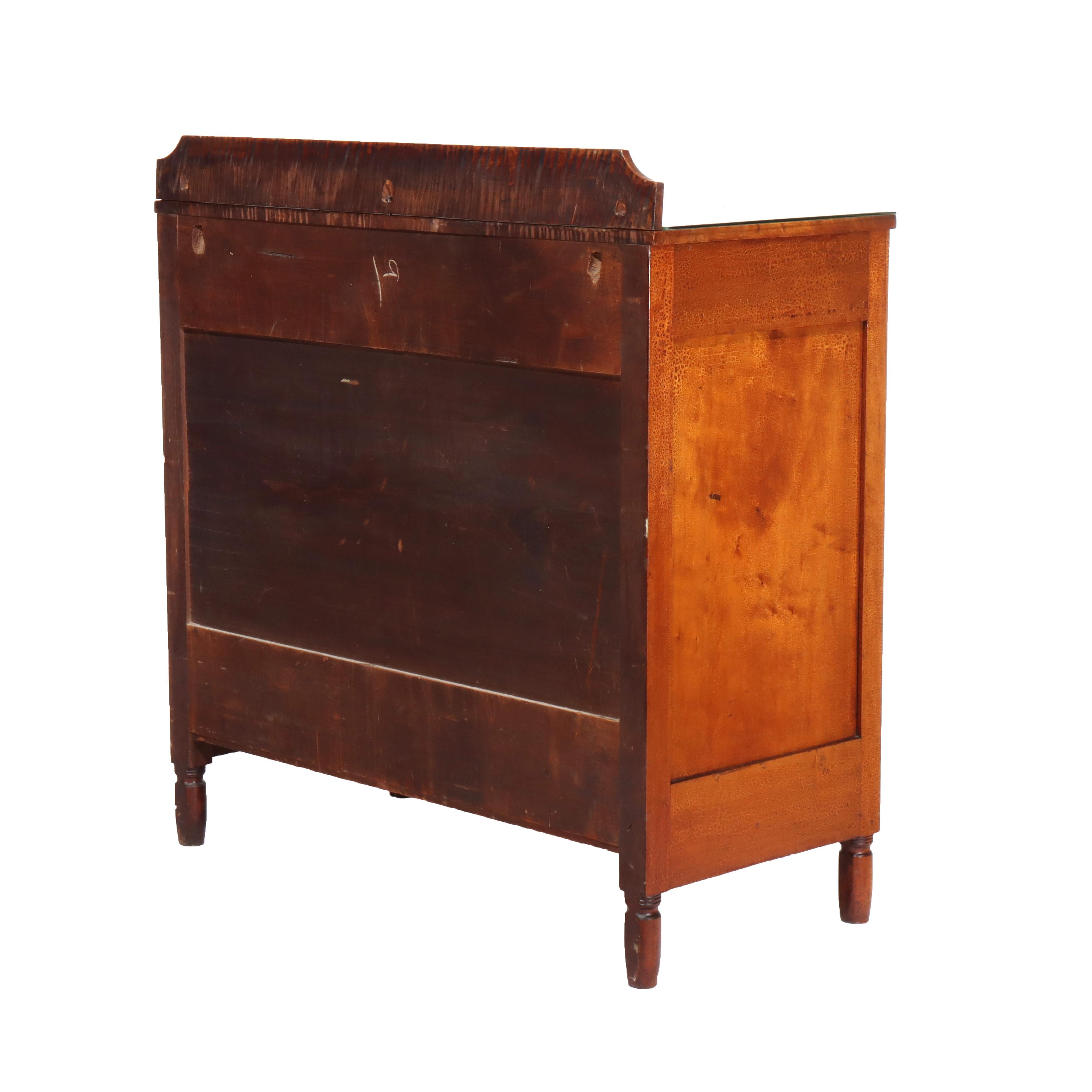 Antiquité - Coffre à quatre tiroirs en érable tigré et cerisier de l'Empire Antique Classic C1840 en vente 7