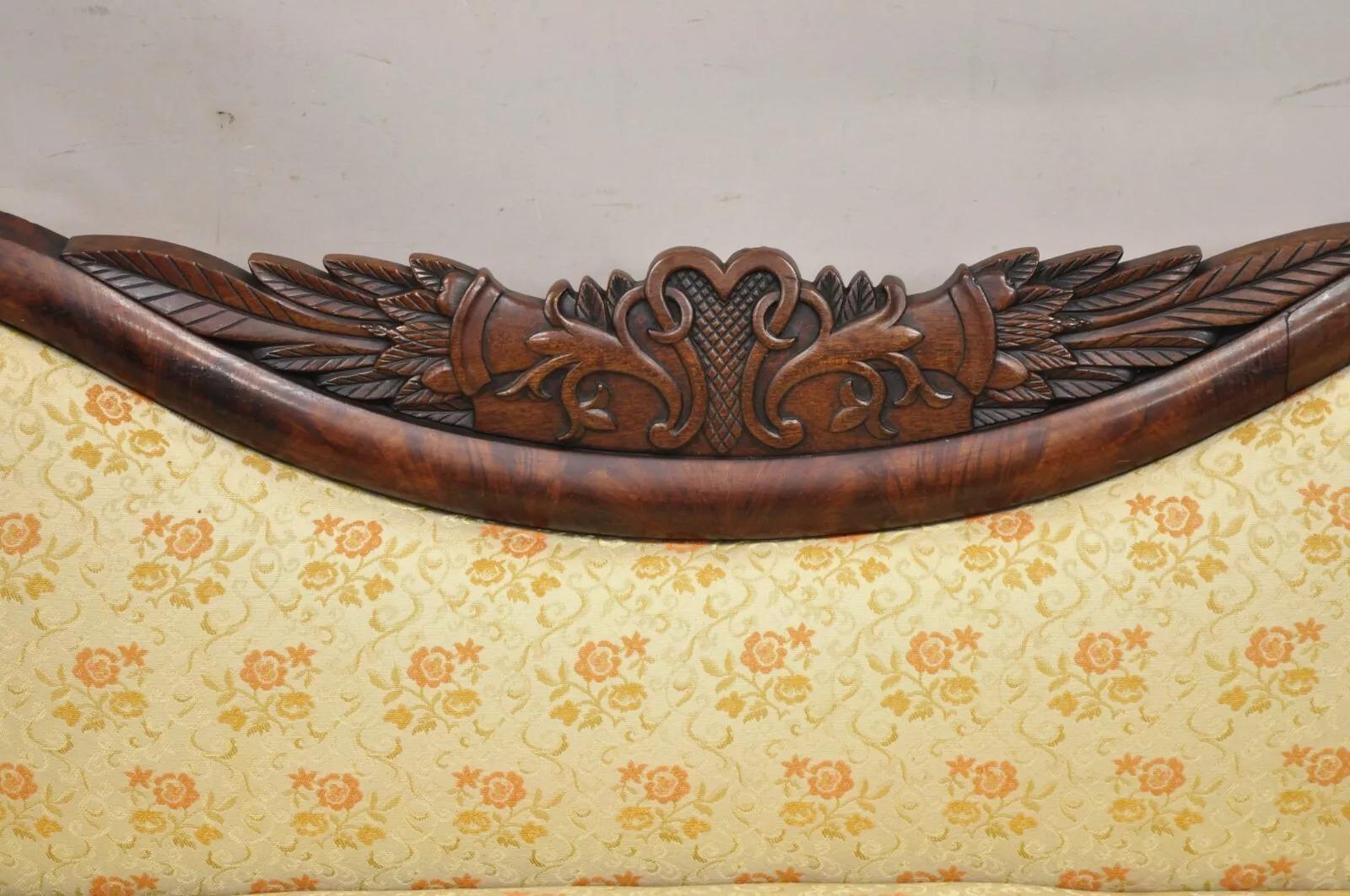 Ancienne paire de bancs à pantoufles en acajou sculpté de l'Empire Antiques - une paire en vente 5