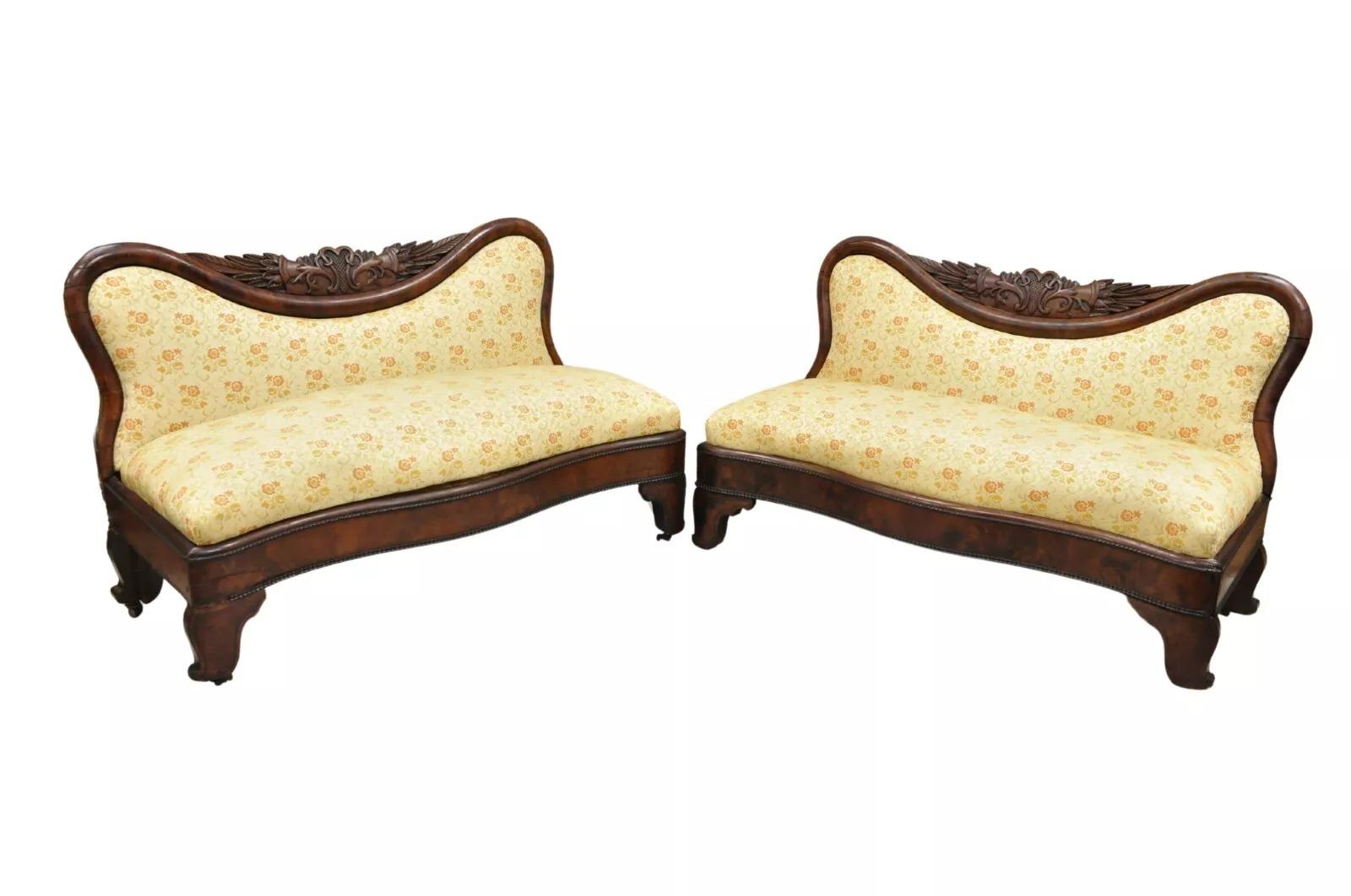 Ancienne paire de bancs à pantoufles en acajou sculpté de l'Empire Antiques - une paire en vente 6