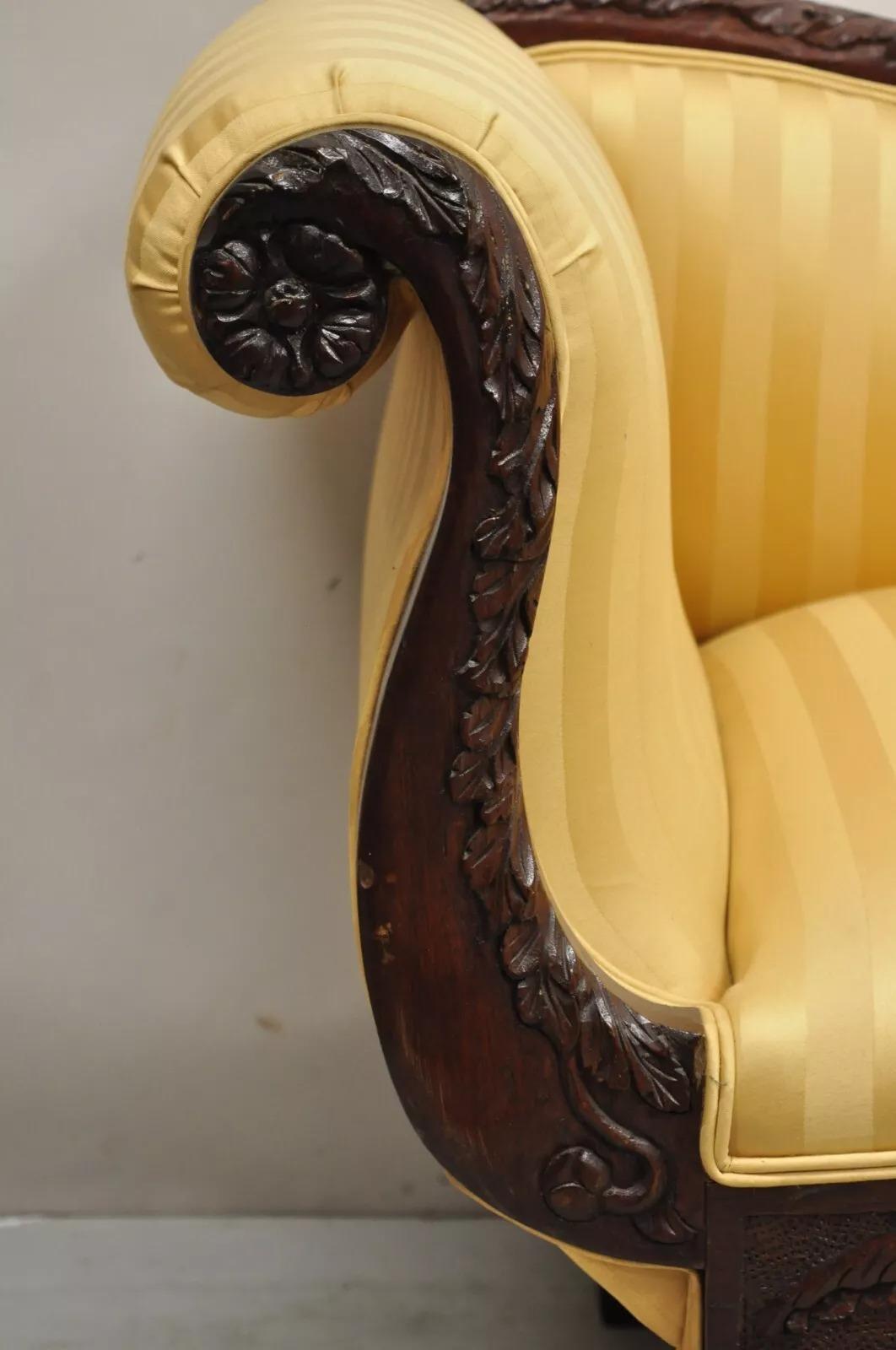 Antique American Empire Figural Carved Mahogany Recamier Gold Chaise Lounge Sofa In Good Condition For Sale In Philadelphia, PA