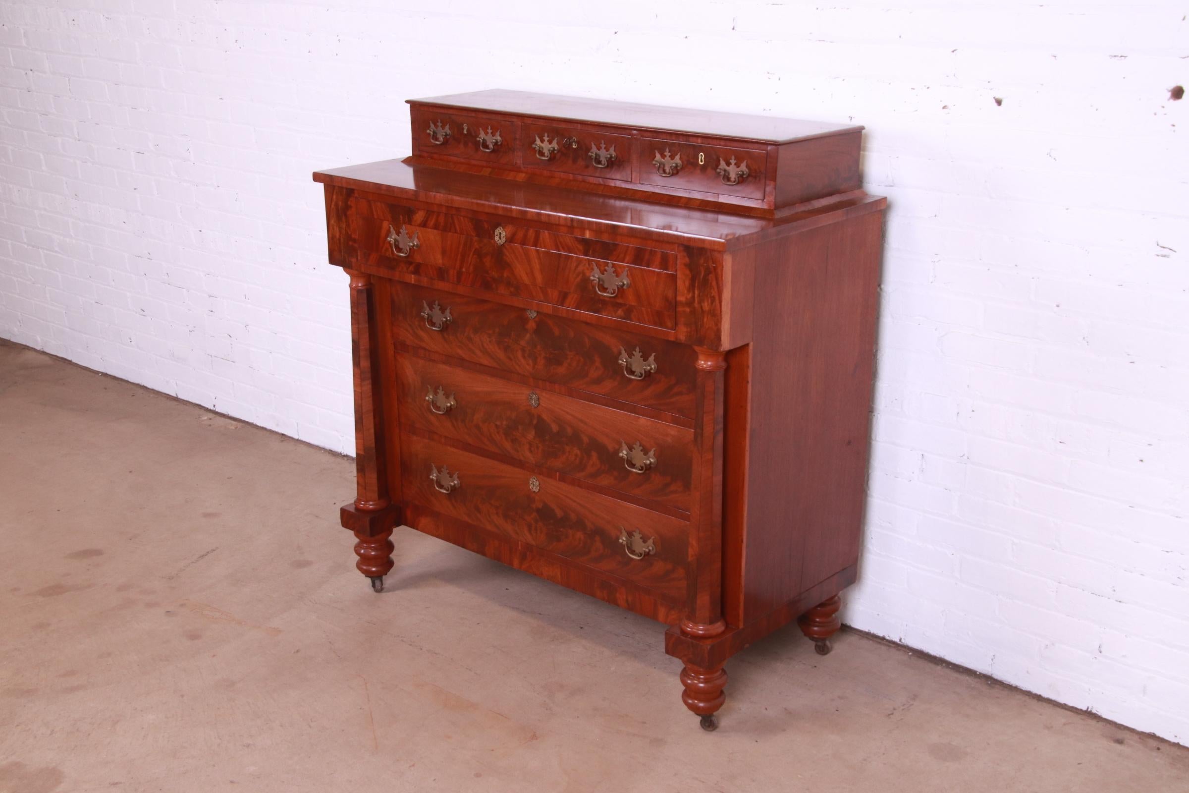 Antique American Empire Flame Mahogany Dresser Chest, Circa 1850s In Good Condition In South Bend, IN
