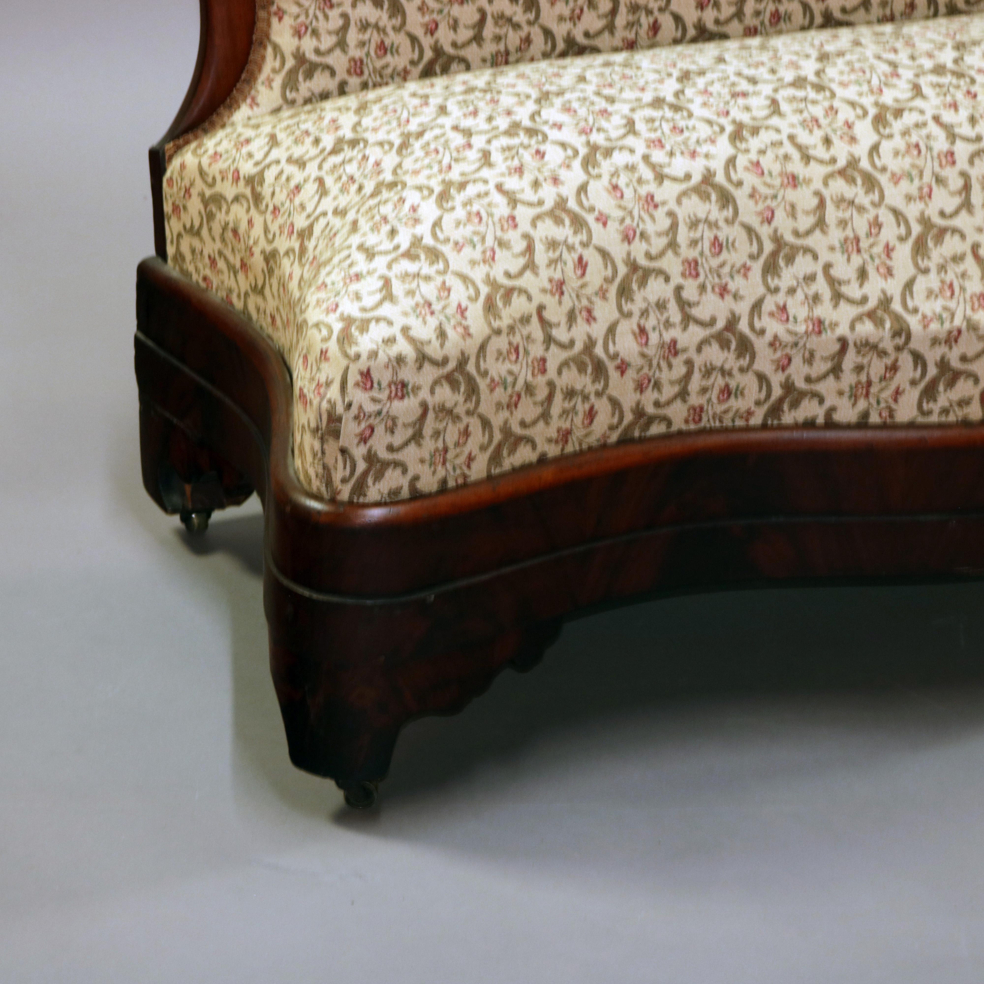 Antique American Empire Flame Mahogany Slipper Bench, circa 1850 In Good Condition In Big Flats, NY