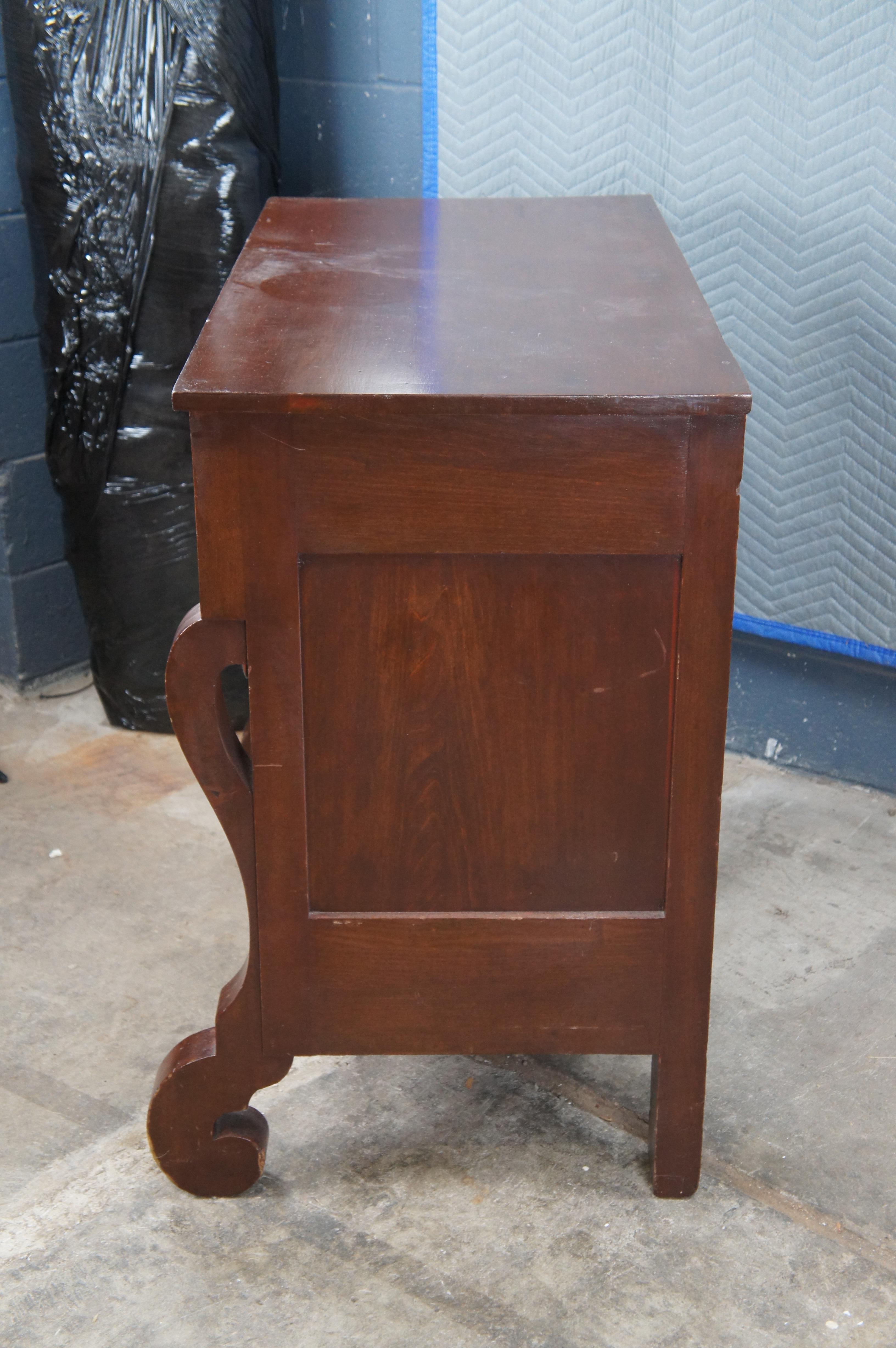 Ancienne commode en acajou Empire Flame Tallboy Commode à tiroirs 42