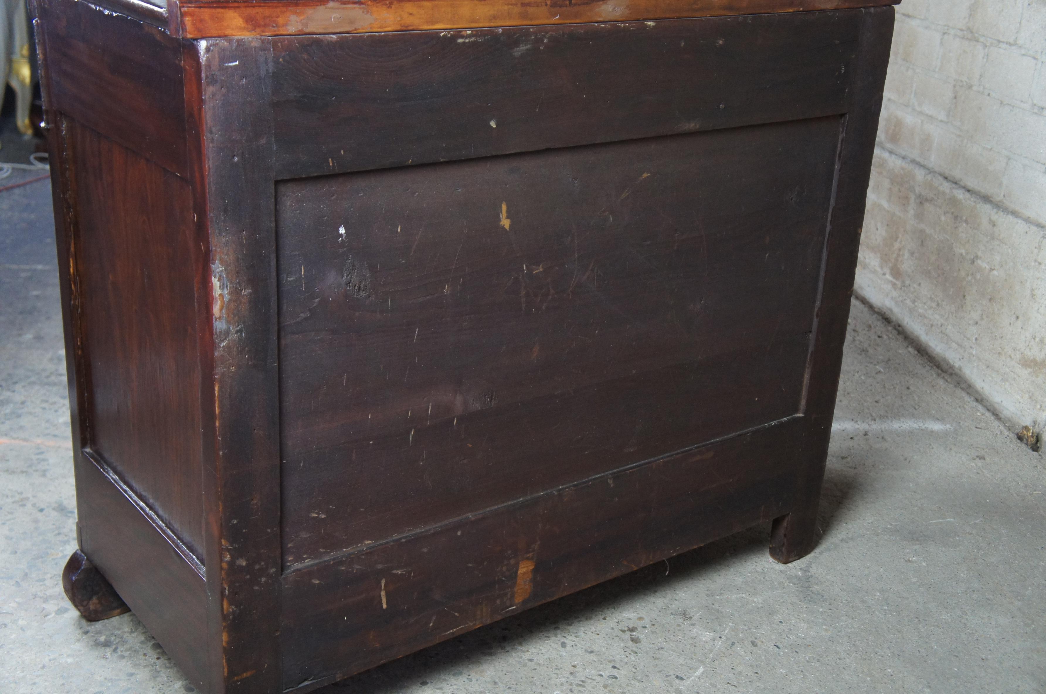 Antique American Empire Flamed Mahogany Serpentine Chest of Drawers or Dresser 5