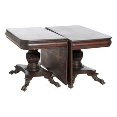 Ancienne table de banquet de style Empire américain gréco en acajou flammé à double piédestal, vers 1840