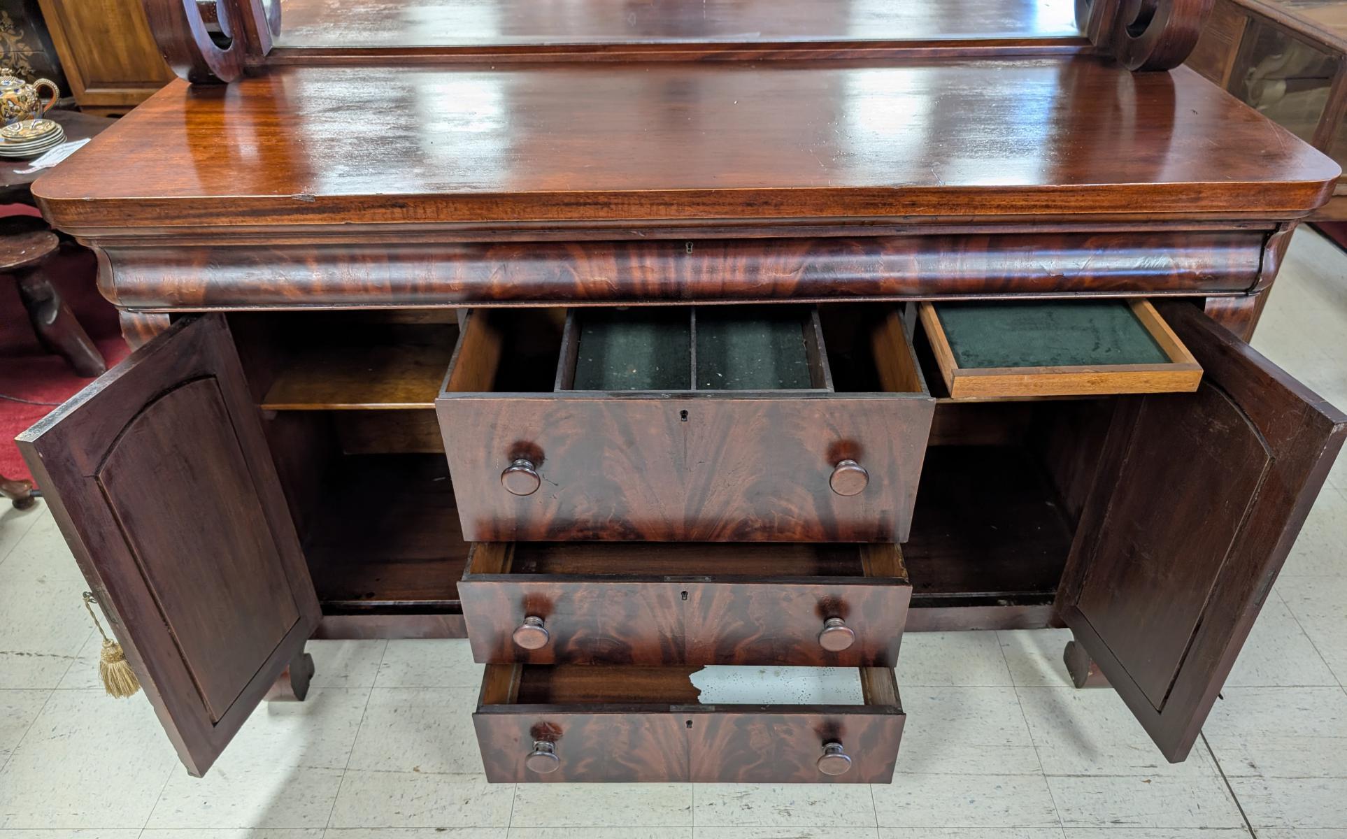 Stile impero americano Antique Mirror & Berkey in mogano dell'Impero Americano, specchio in vendita