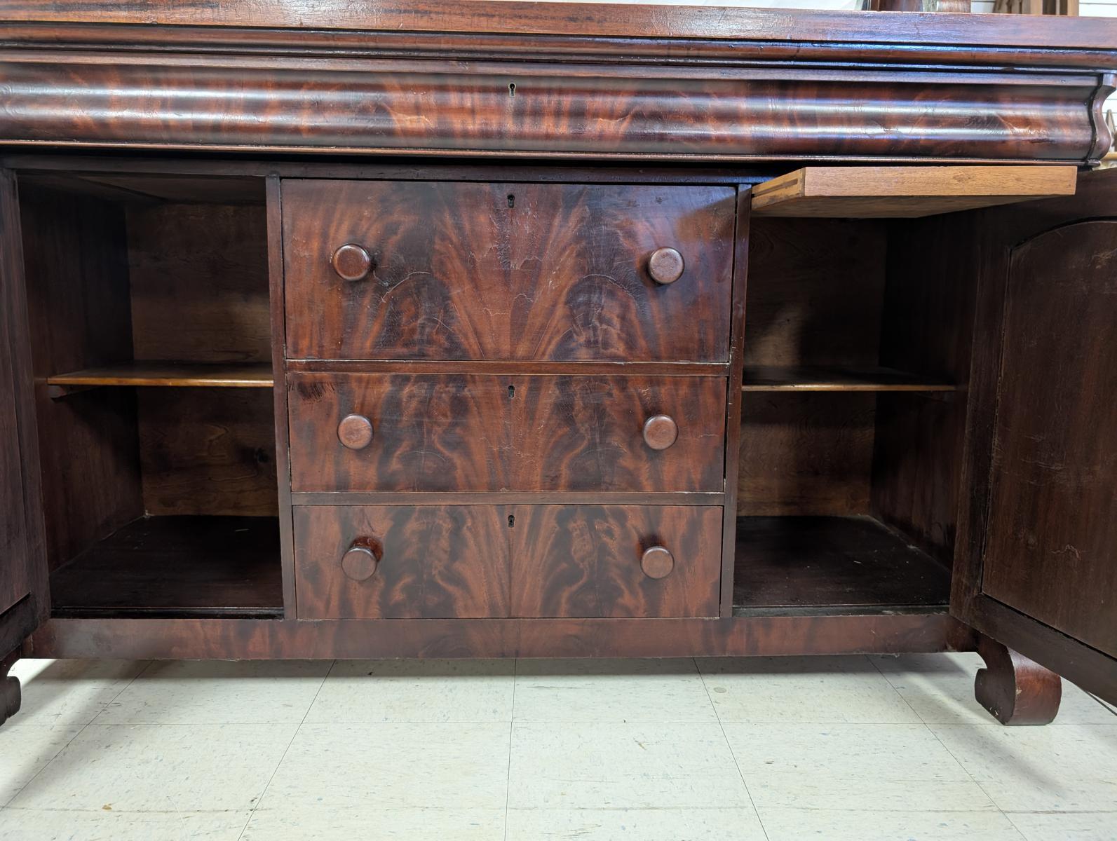 XIX secolo Antique Mirror & Berkey in mogano dell'Impero Americano, specchio in vendita