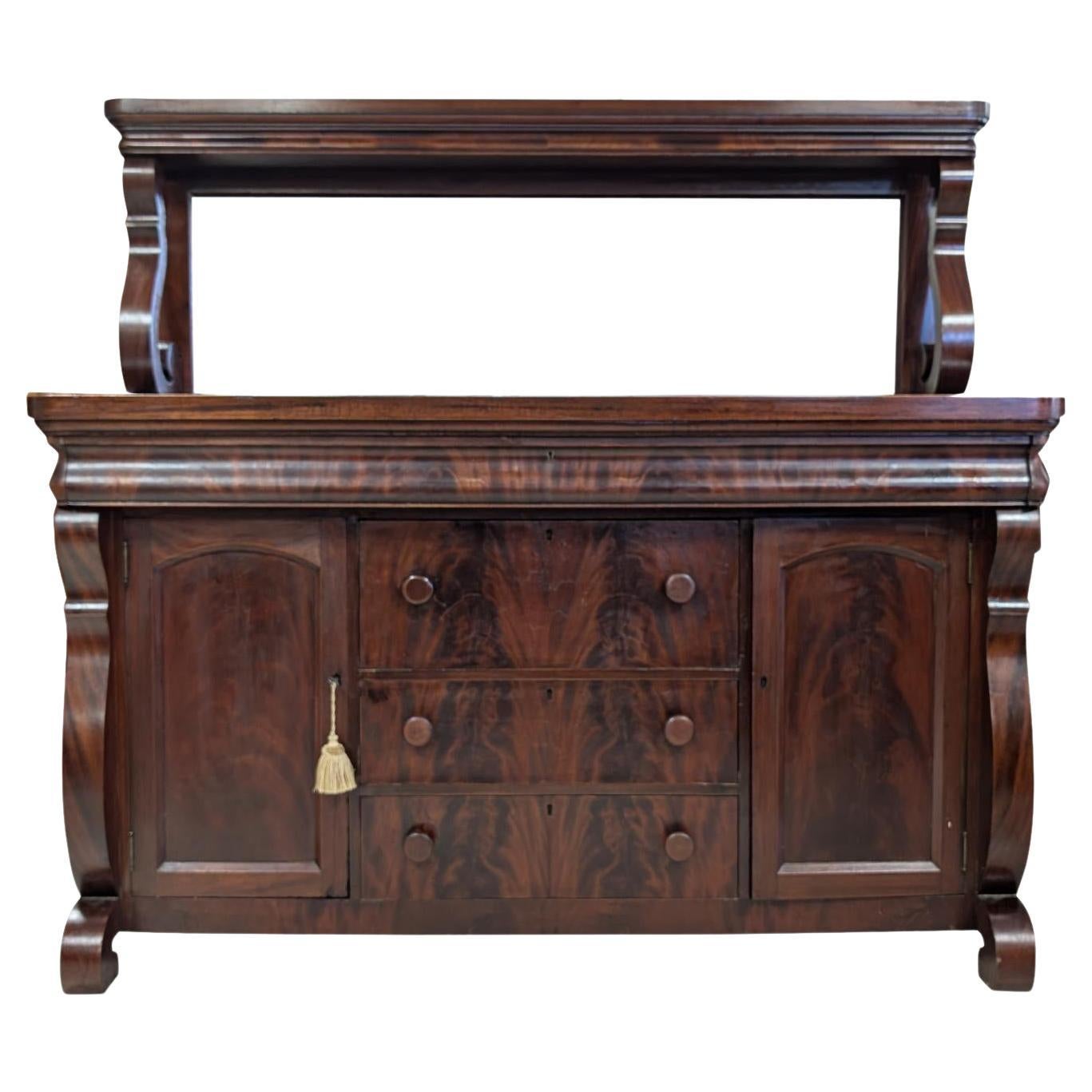 Antique Mirror 
Berkey in mogano dell
Impero Americano, specchio in vendita